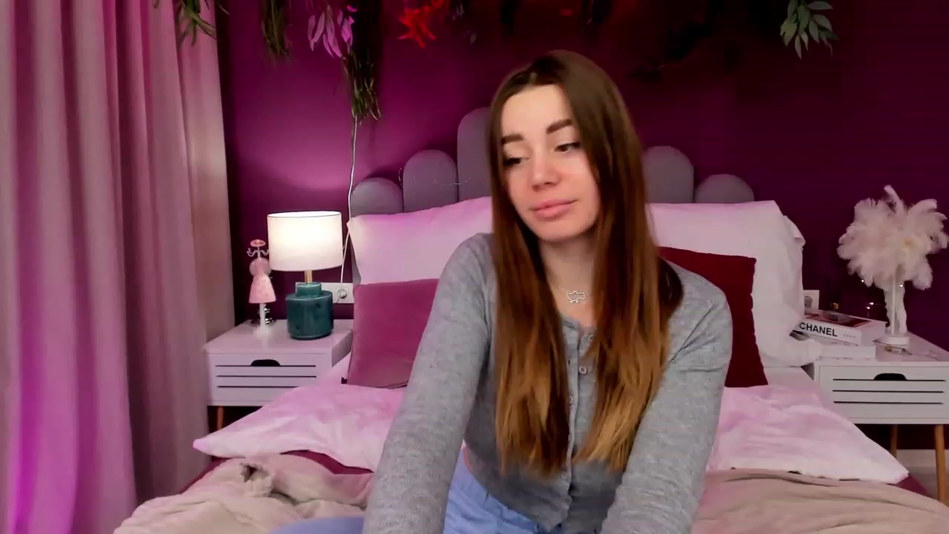 Gallery image thumbnail from AnnCutie's myfreecams stream on, 03/29/2023, 18:55 image 17 of 20
