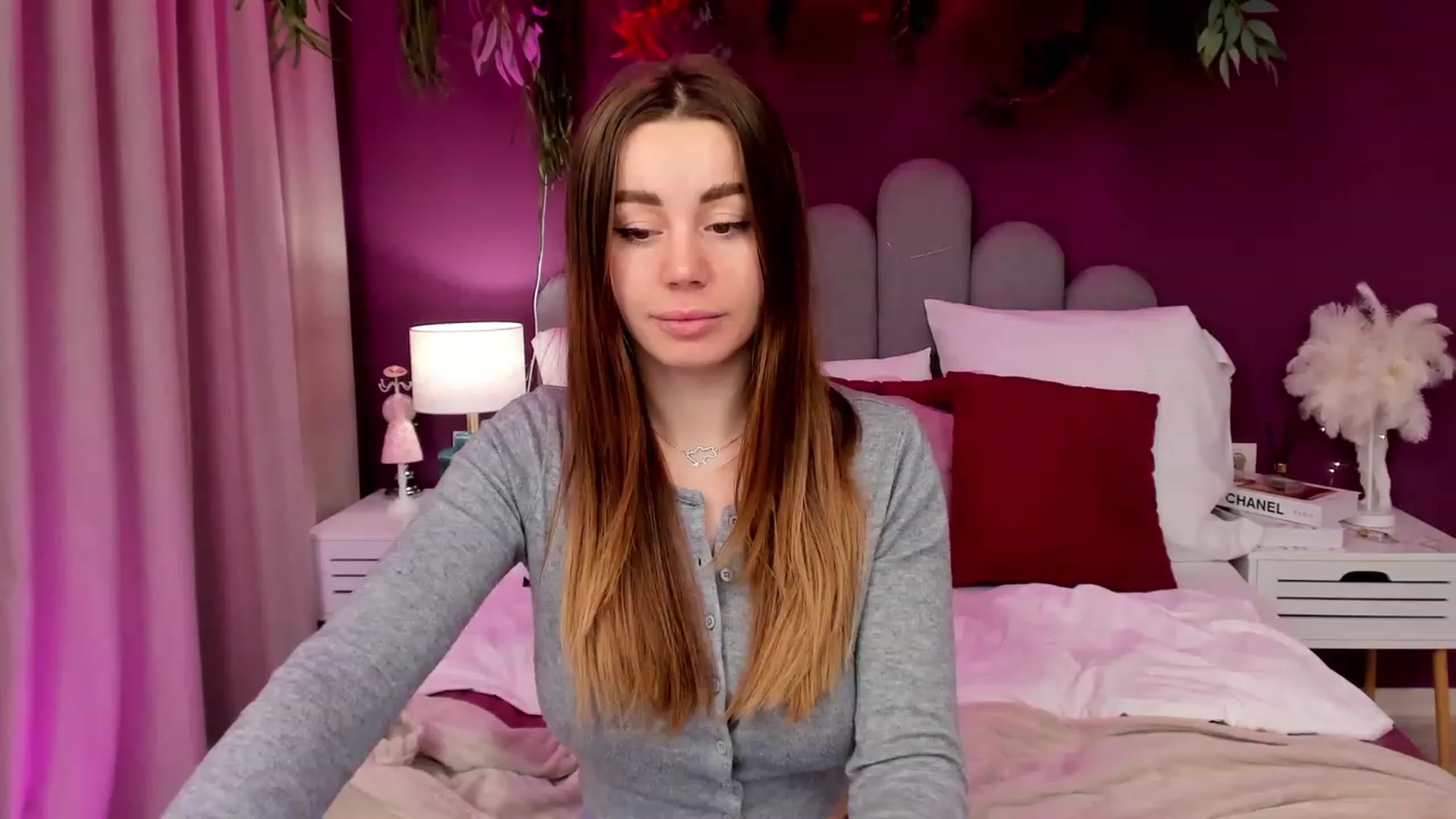 Gallery image thumbnail from AnnCutie's myfreecams stream on, 03/29/2023, 18:55 image 18 of 20