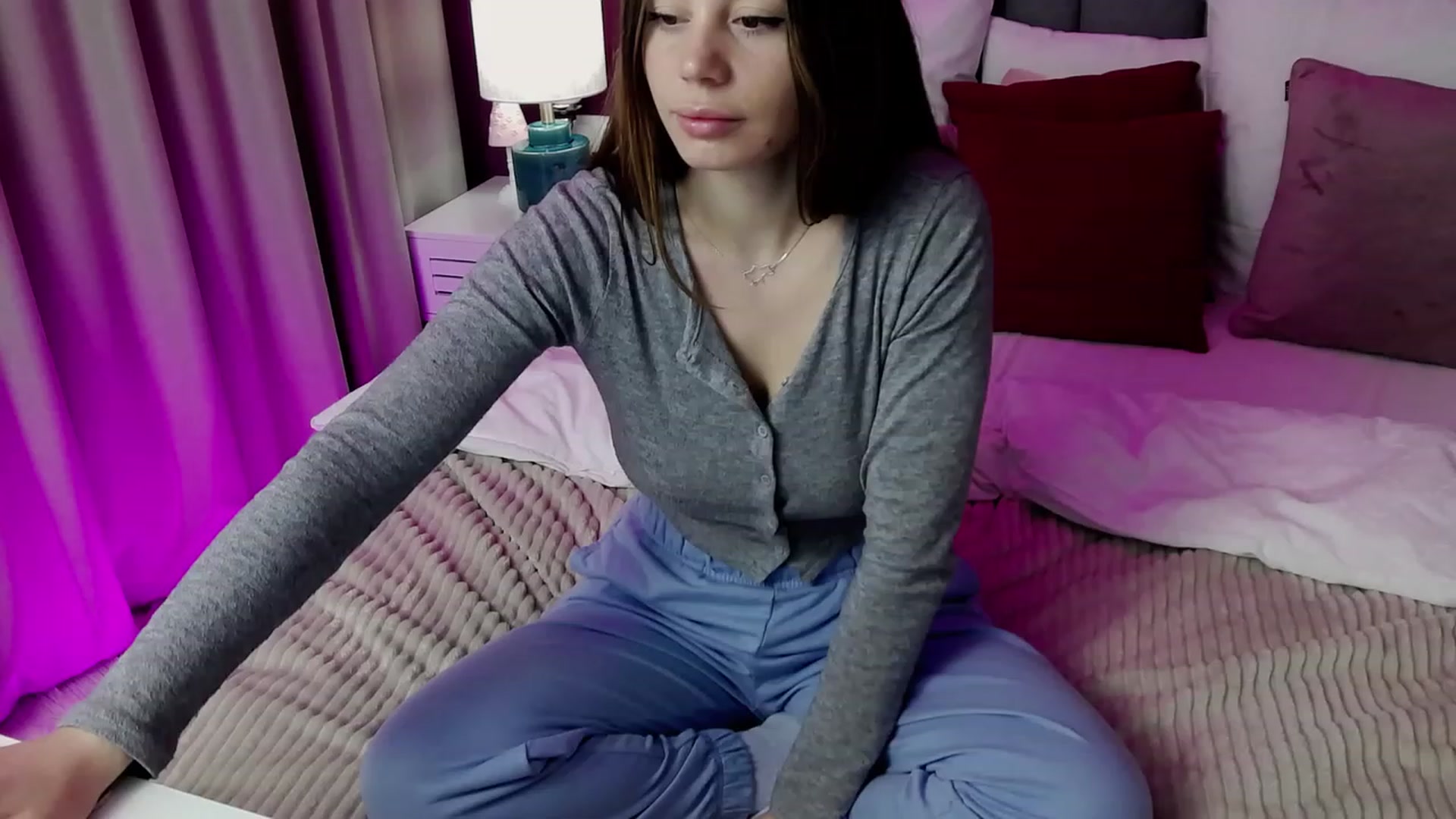 Gallery image thumbnail from AnnCutie's myfreecams stream on, 04/04/2023, 07:02 image 13 of 20