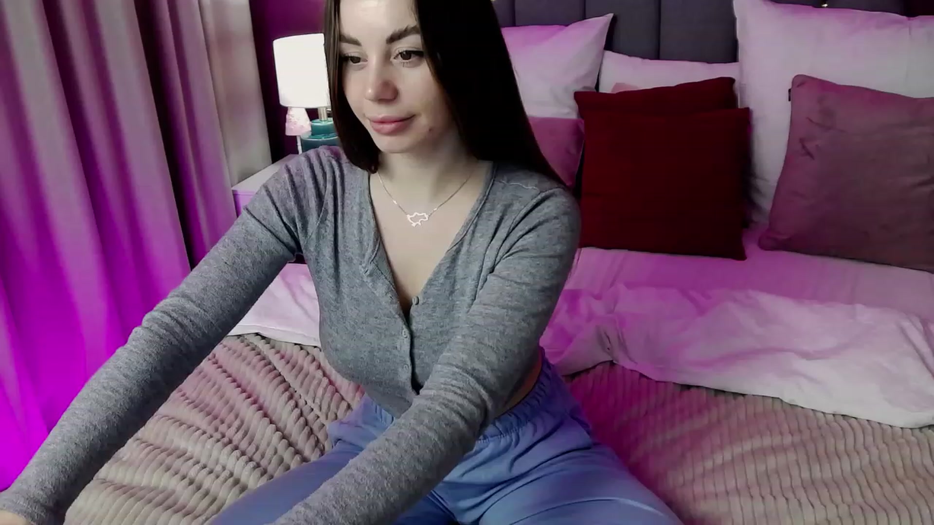 Gallery image thumbnail from AnnCutie's myfreecams stream on, 04/04/2023, 08:14 image 16 of 20