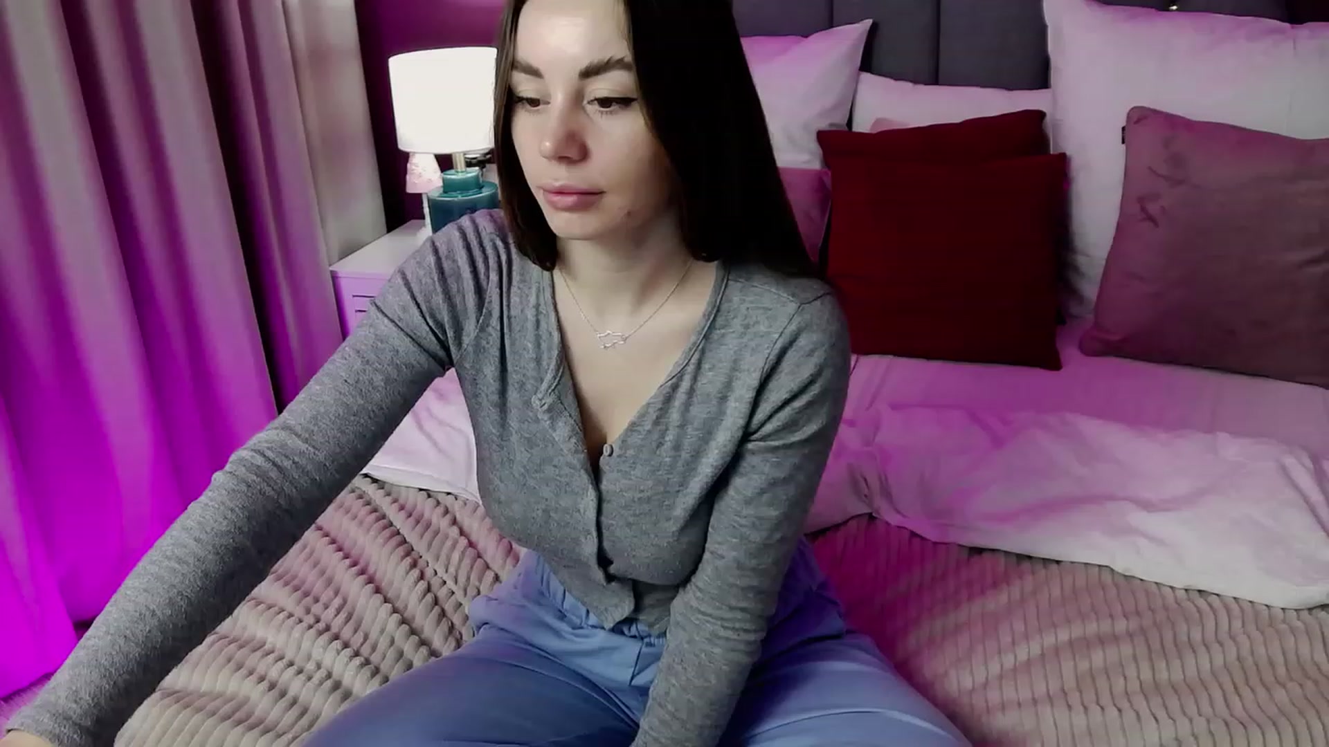 Gallery image thumbnail from AnnCutie's myfreecams stream on, 04/04/2023, 08:14 image 17 of 20
