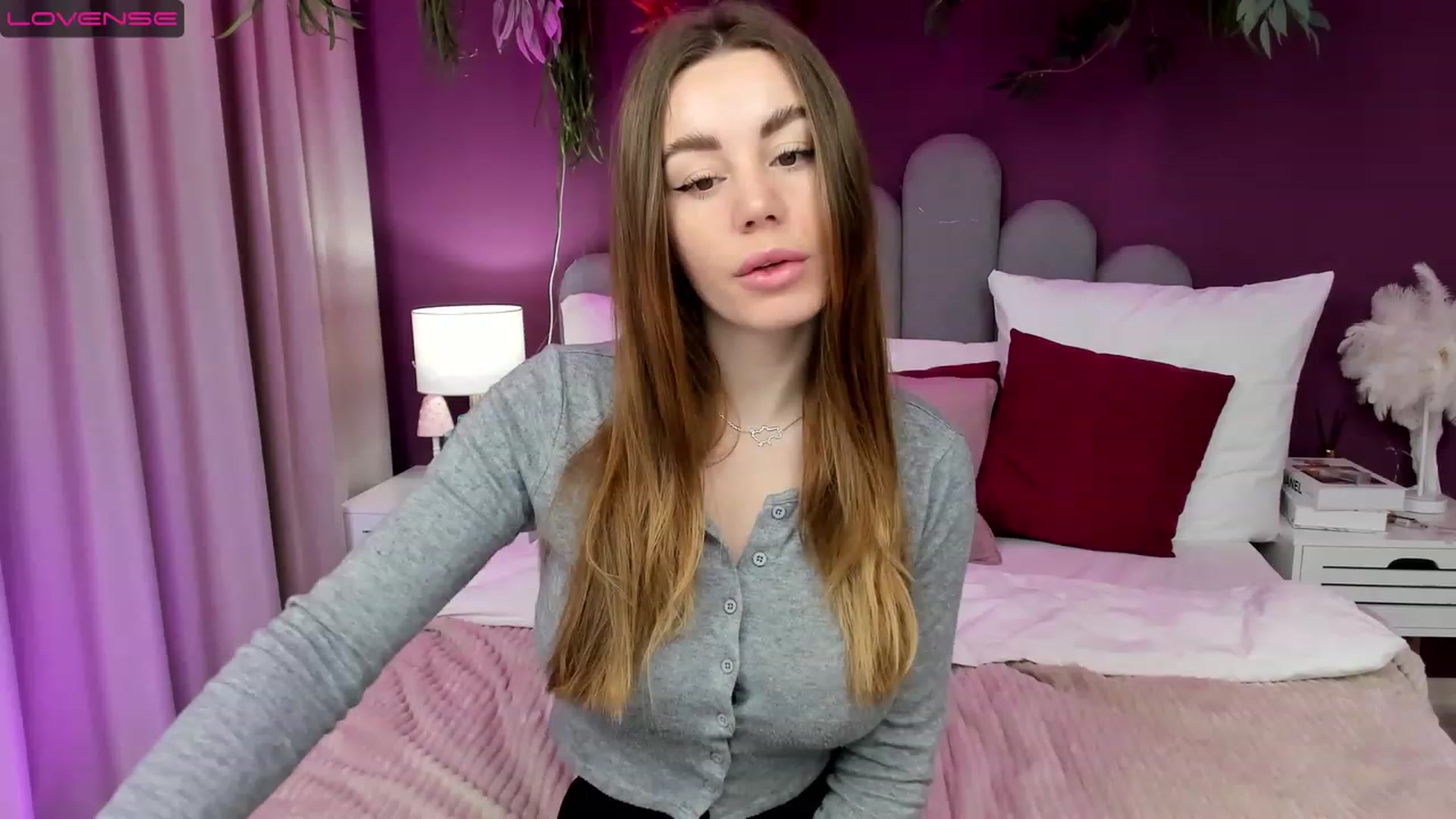 Gallery image thumbnail from AnnCutie's myfreecams stream on, 04/05/2023, 06:43 image 2 of 20