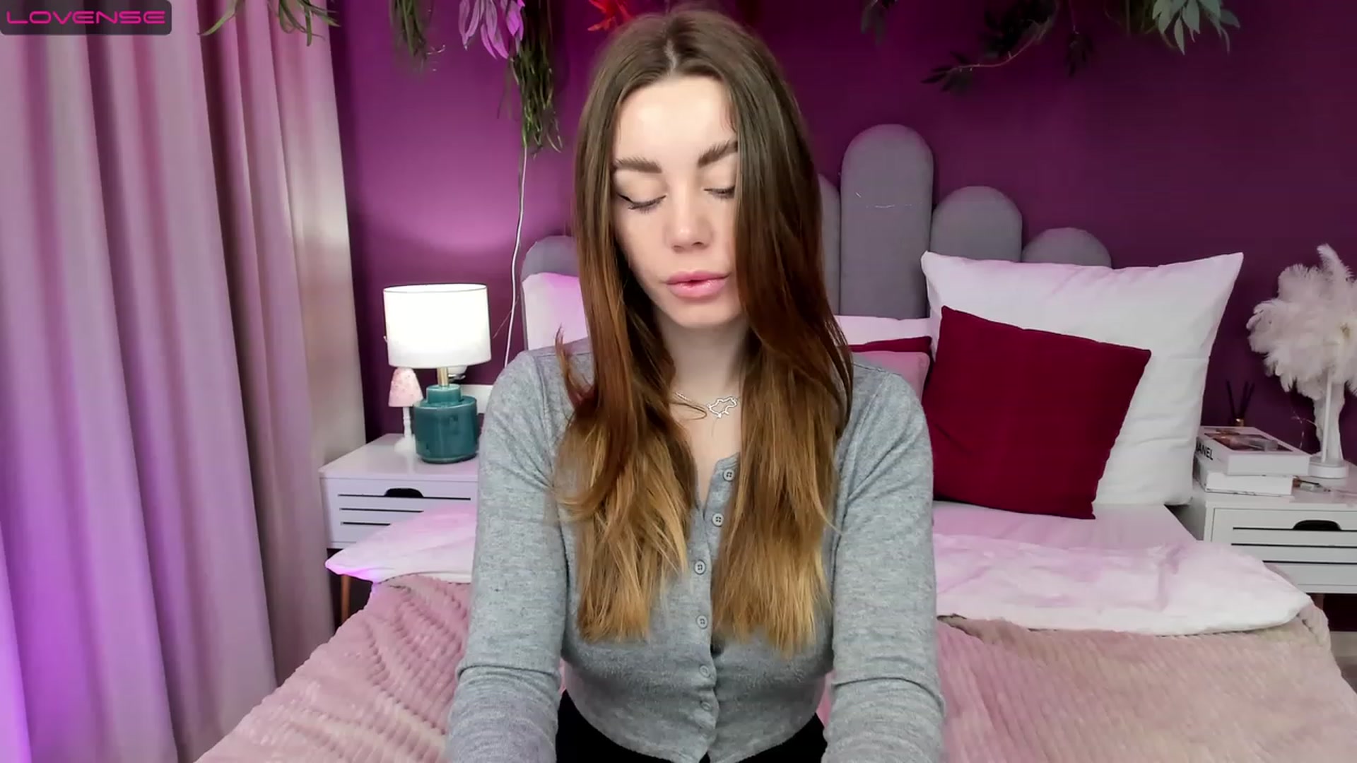 Gallery image thumbnail from AnnCutie's myfreecams stream on, 04/05/2023, 06:43 image 3 of 20