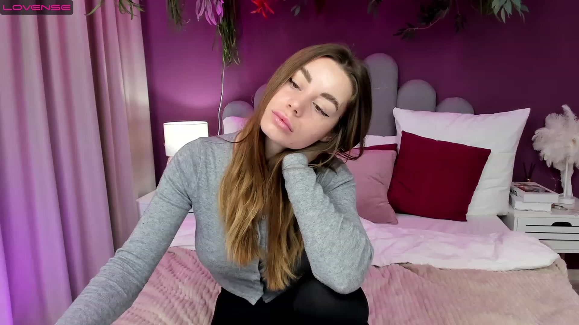 Gallery image thumbnail from AnnCutie's myfreecams stream on, 04/05/2023, 06:43 image 12 of 20