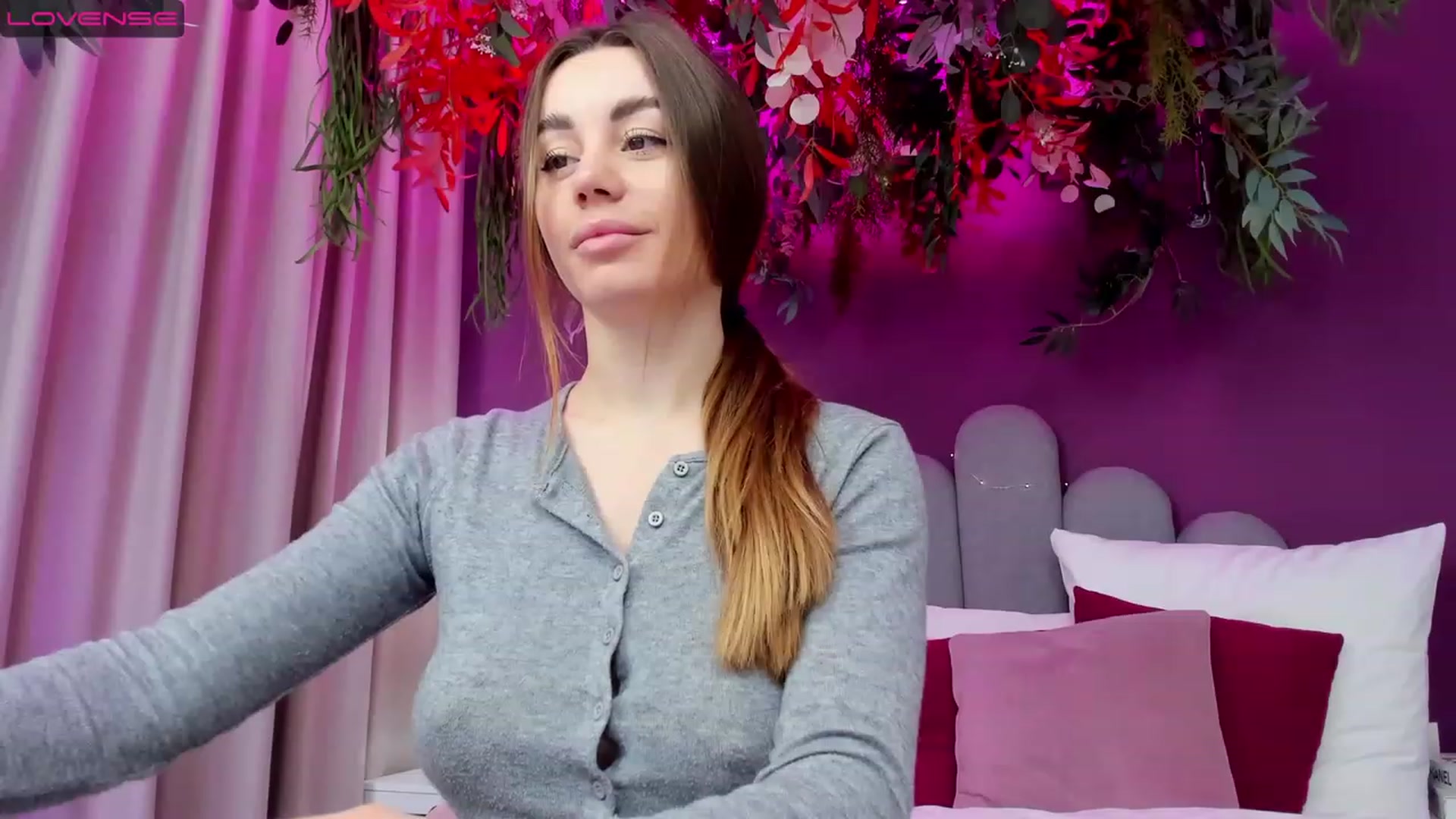 Gallery image thumbnail from AnnCutie's myfreecams stream on, 04/07/2023, 07:09 image 8 of 20