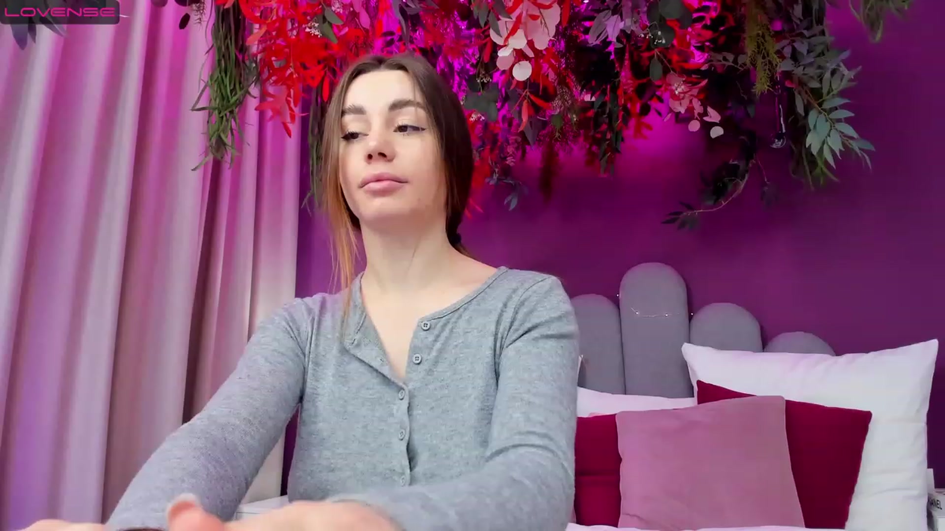 Gallery image thumbnail from AnnCutie's myfreecams stream on, 04/07/2023, 07:09 image 16 of 20