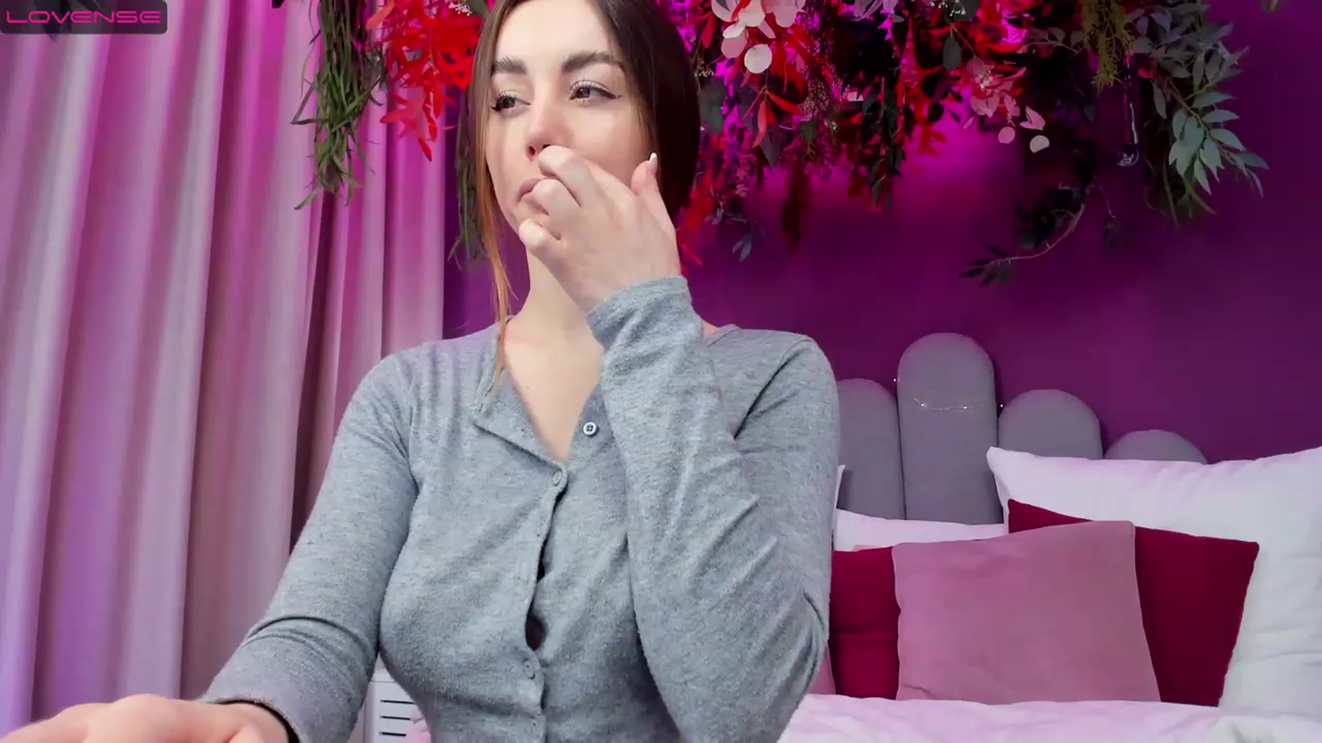 Gallery image thumbnail from AnnCutie's myfreecams stream on, 04/07/2023, 07:09 image 7 of 20
