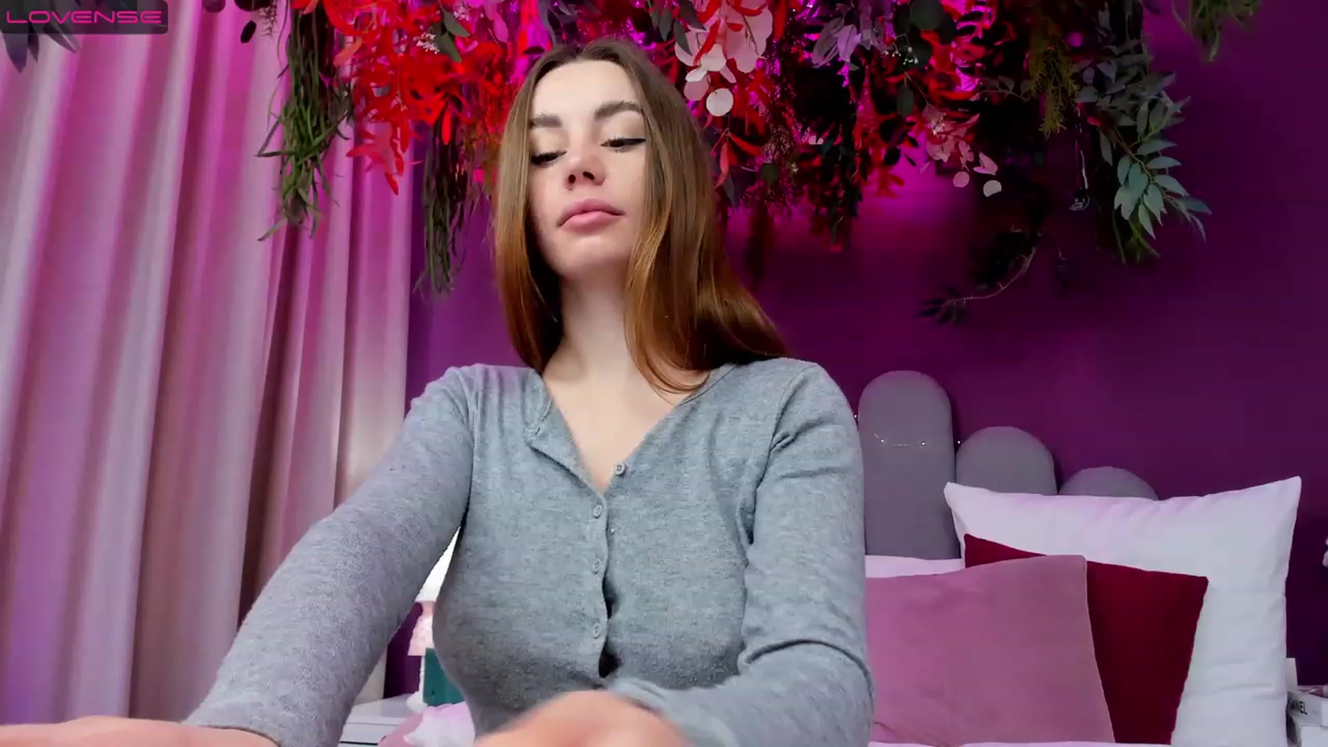 Gallery image thumbnail from AnnCutie's myfreecams stream on, 04/07/2023, 07:52 image 4 of 20