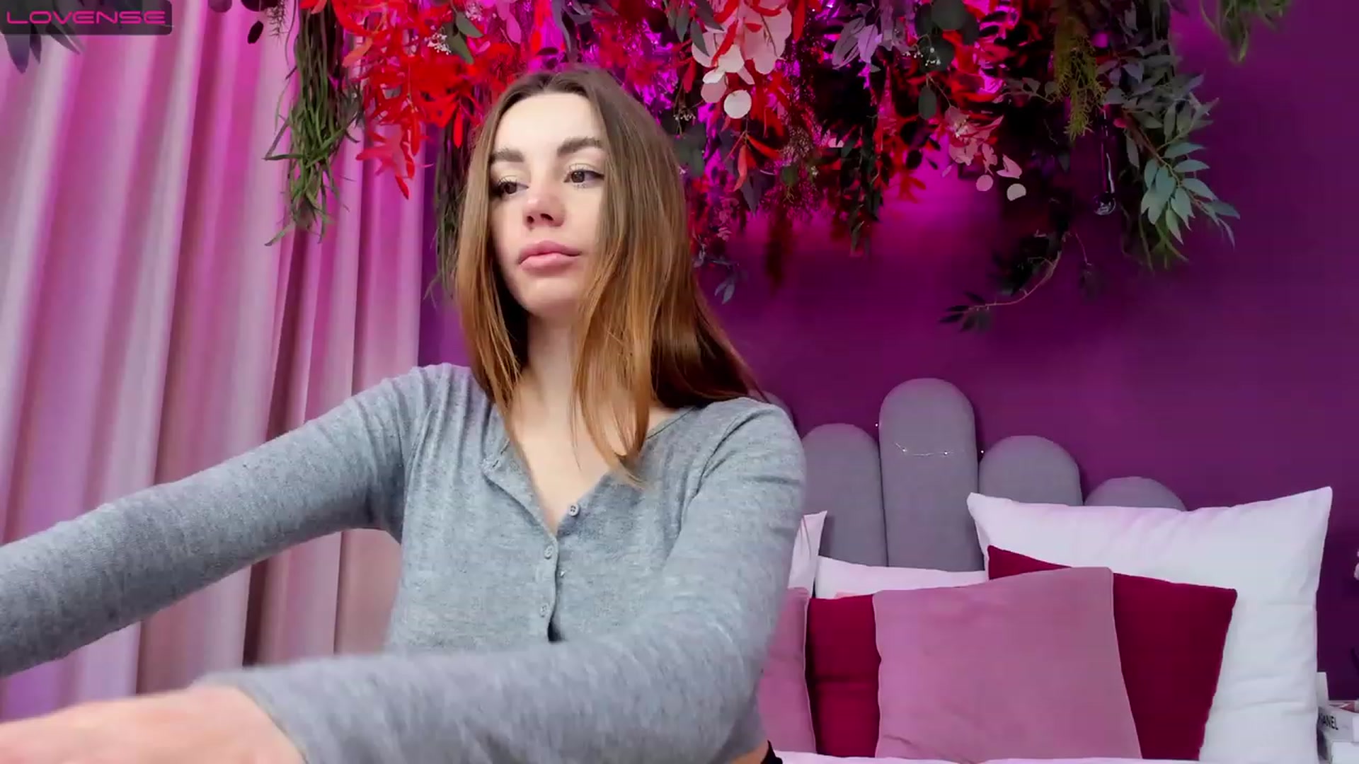 Gallery image thumbnail from AnnCutie's myfreecams stream on, 04/07/2023, 07:52 image 6 of 20