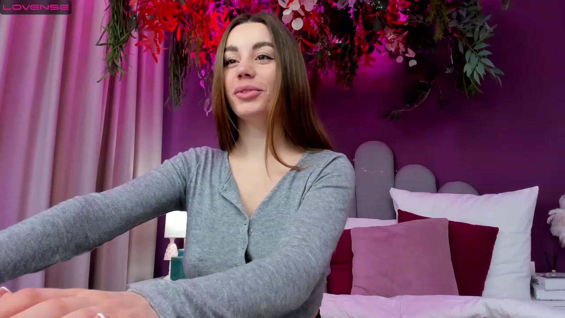 Gallery image thumbnail from AnnCutie's myfreecams stream on, 04/07/2023, 07:52 image 15 of 20