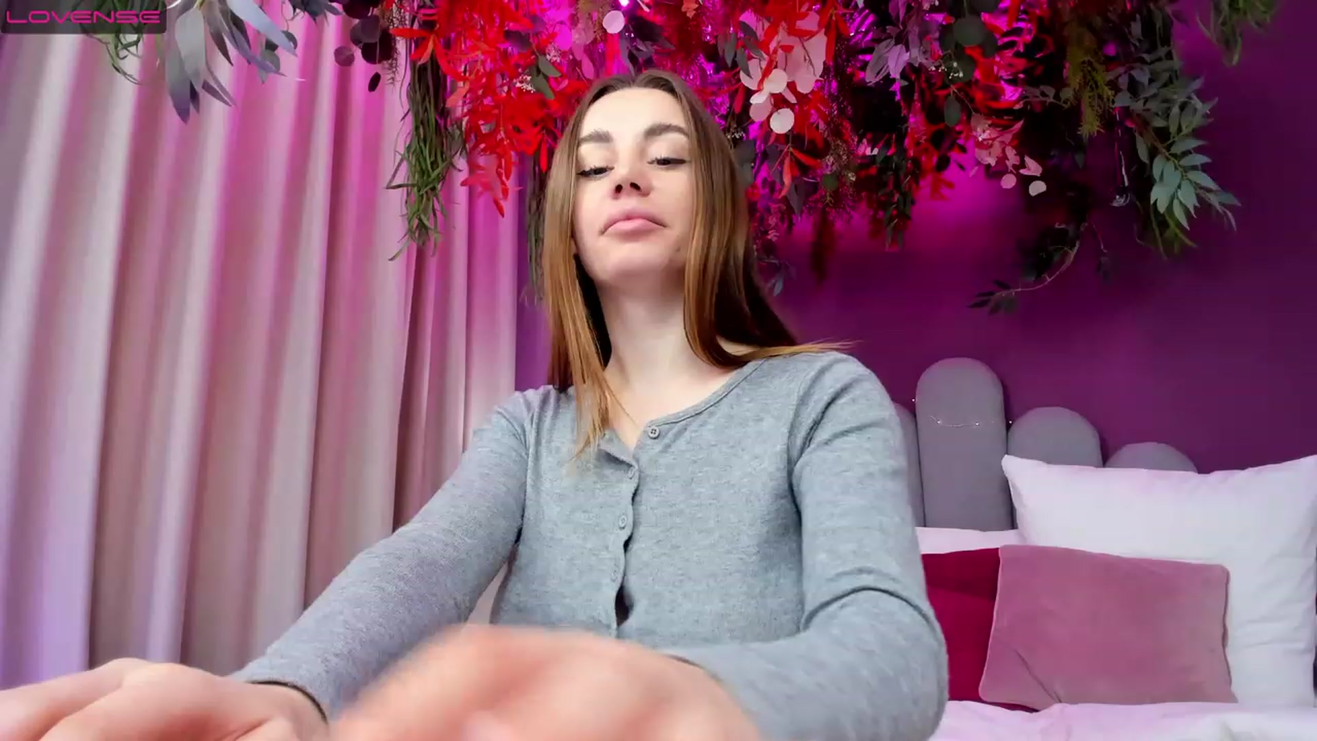 Gallery image thumbnail from AnnCutie's myfreecams stream on, 04/07/2023, 11:09 image 13 of 20