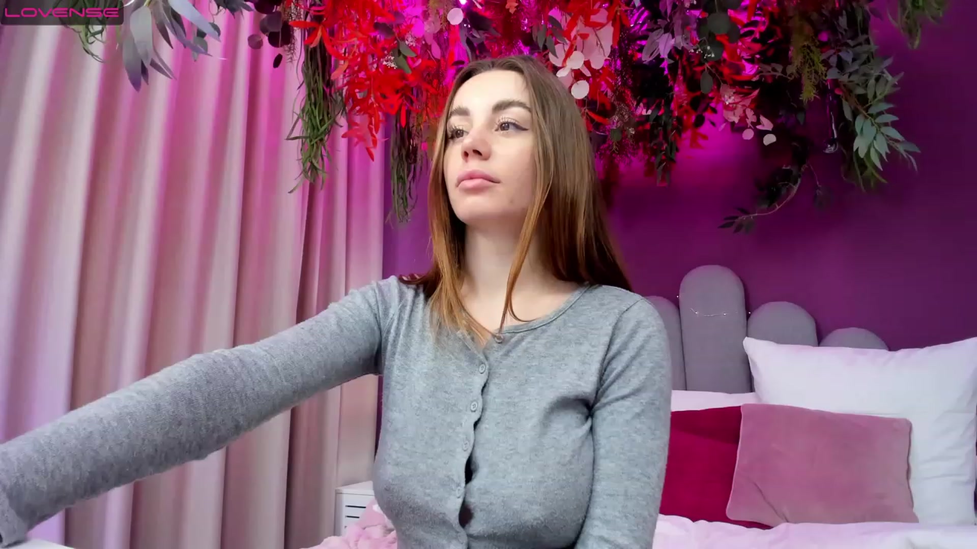 Gallery image thumbnail from AnnCutie's myfreecams stream on, 04/07/2023, 11:09 image 18 of 20