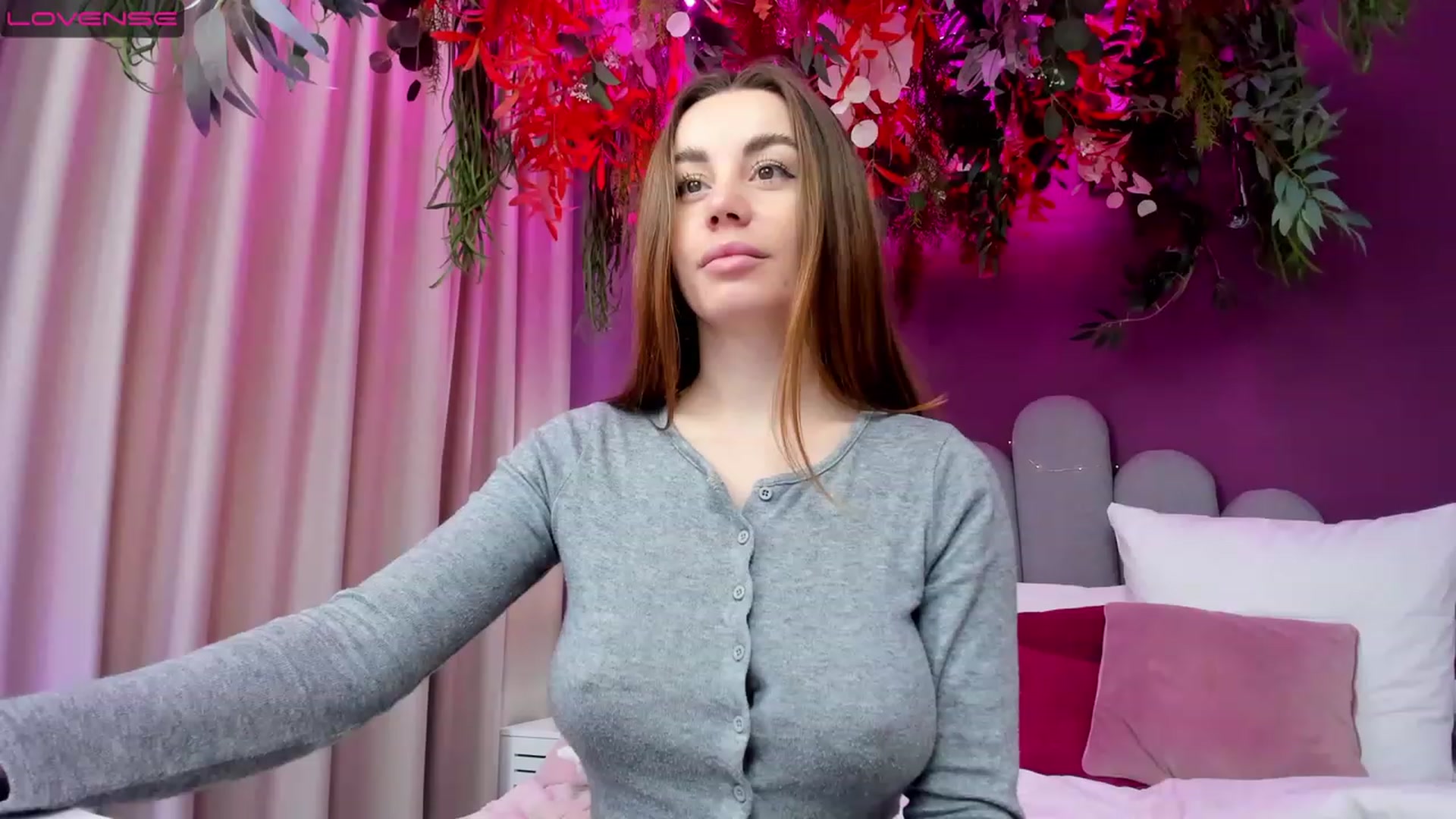 Gallery image thumbnail from AnnCutie's myfreecams stream on, 04/07/2023, 11:09 image 15 of 20