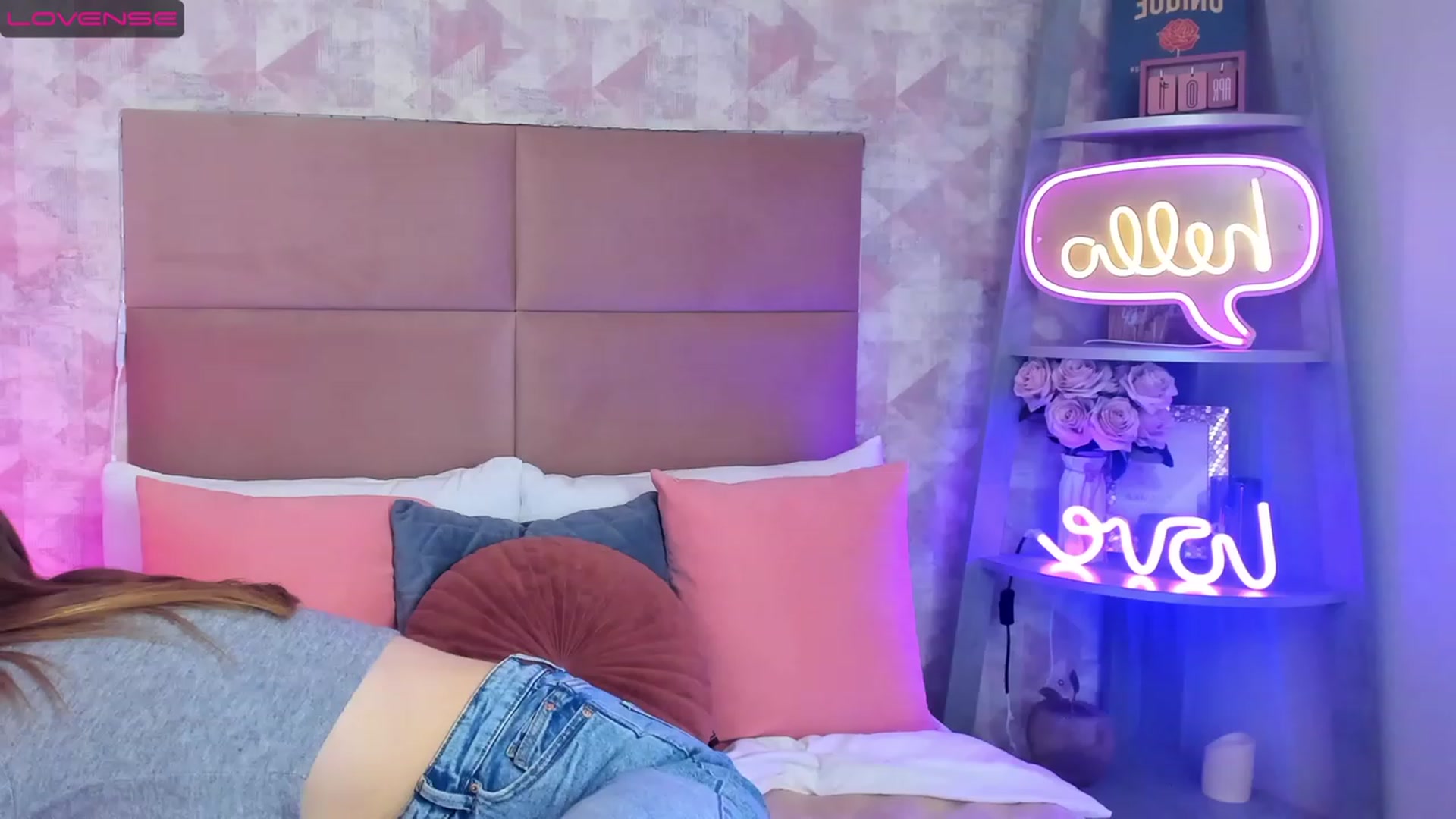 Gallery image thumbnail from AnnCutie's myfreecams stream on, 04/09/2023, 05:57 image 4 of 20