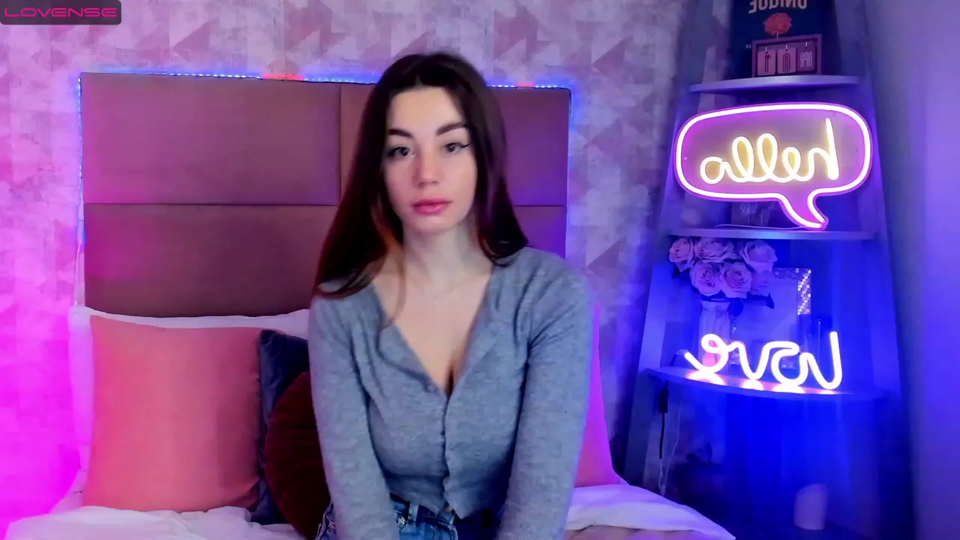 Gallery image thumbnail from AnnCutie's myfreecams stream on, 04/09/2023, 05:57 image 10 of 20