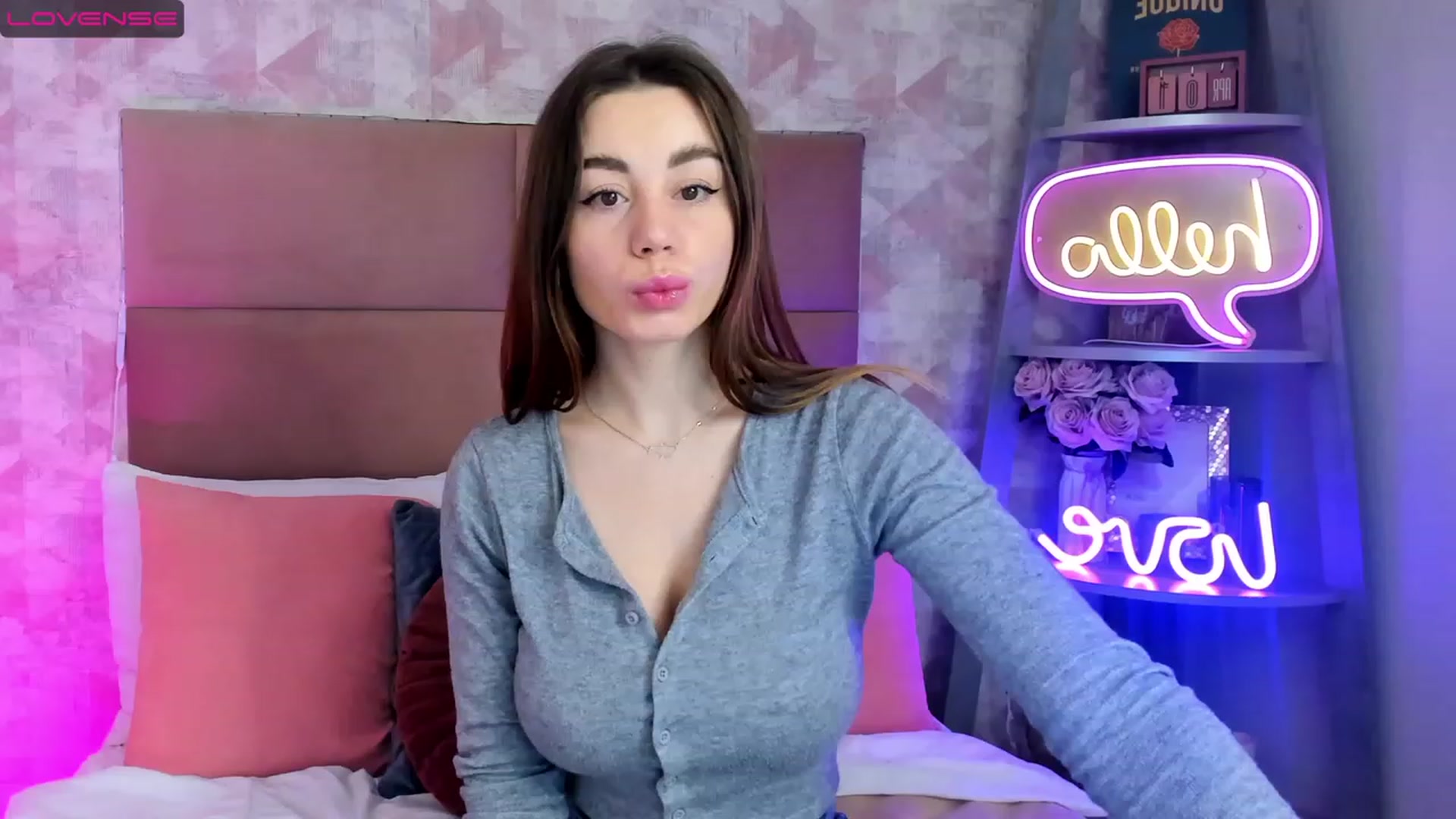 Gallery image thumbnail from AnnCutie's myfreecams stream on, 04/09/2023, 05:57 image 5 of 20