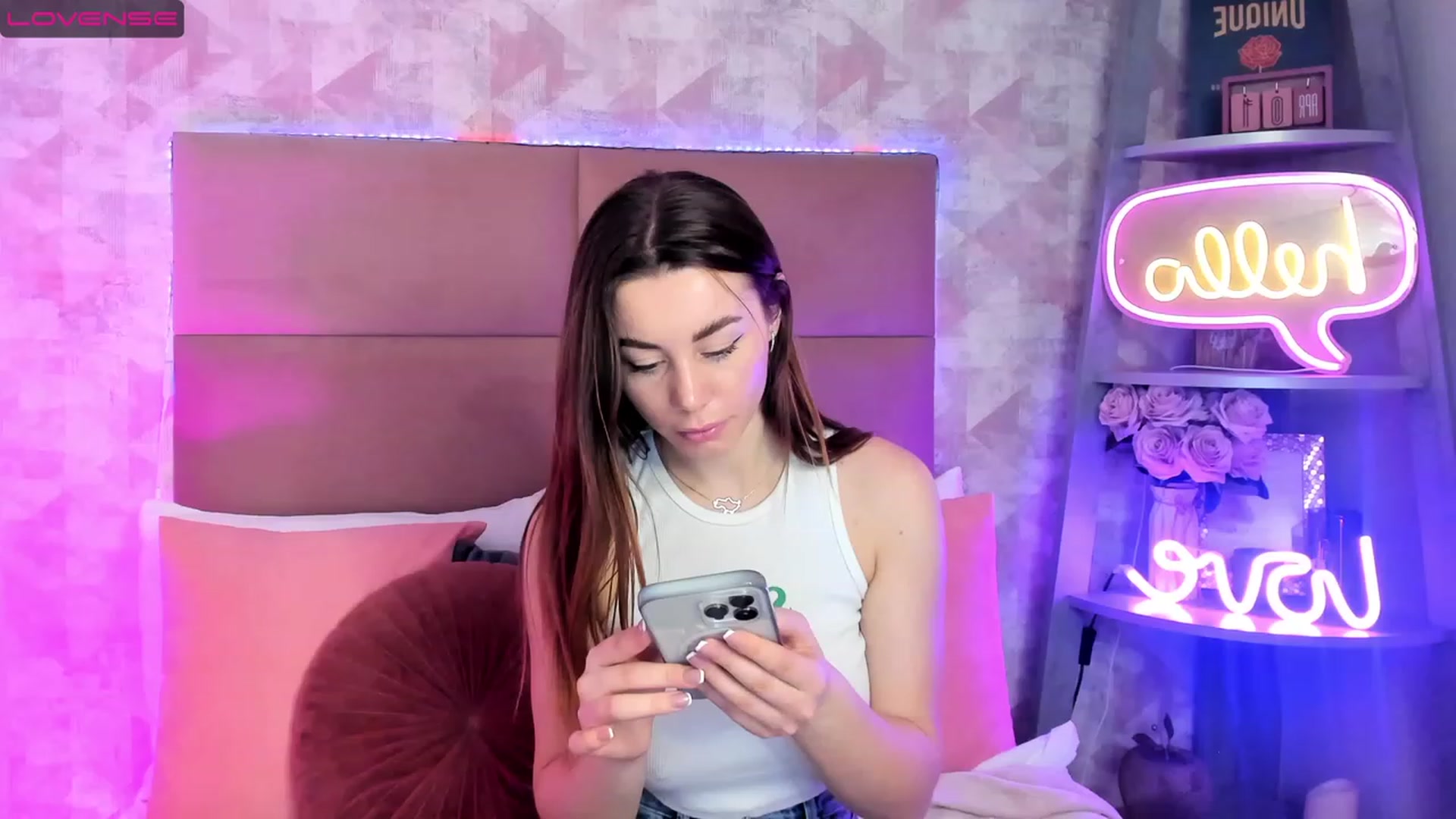 Gallery image thumbnail from AnnCutie's myfreecams stream on, 04/09/2023, 07:25 image 20 of 20
