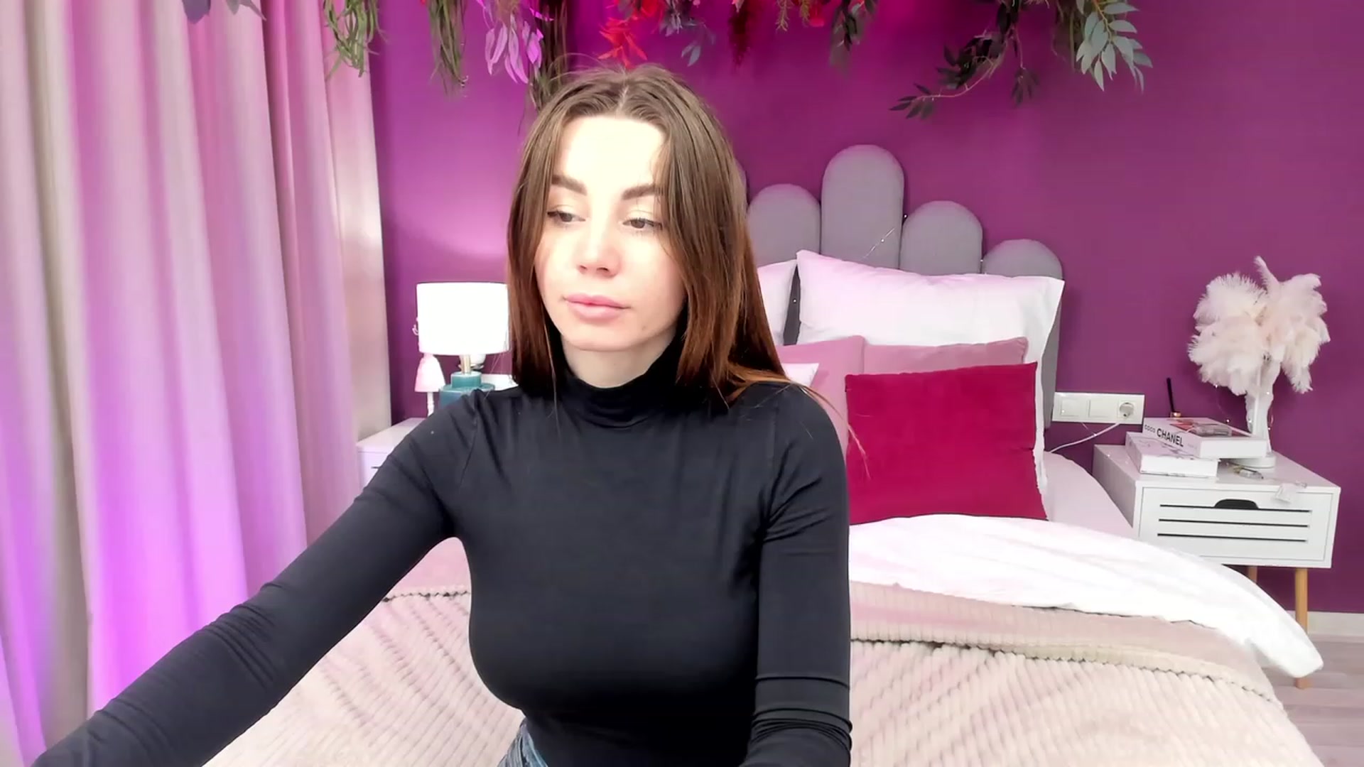 Gallery image thumbnail from AnnCutie's myfreecams stream on, 04/09/2023, 12:51 image 1 of 20