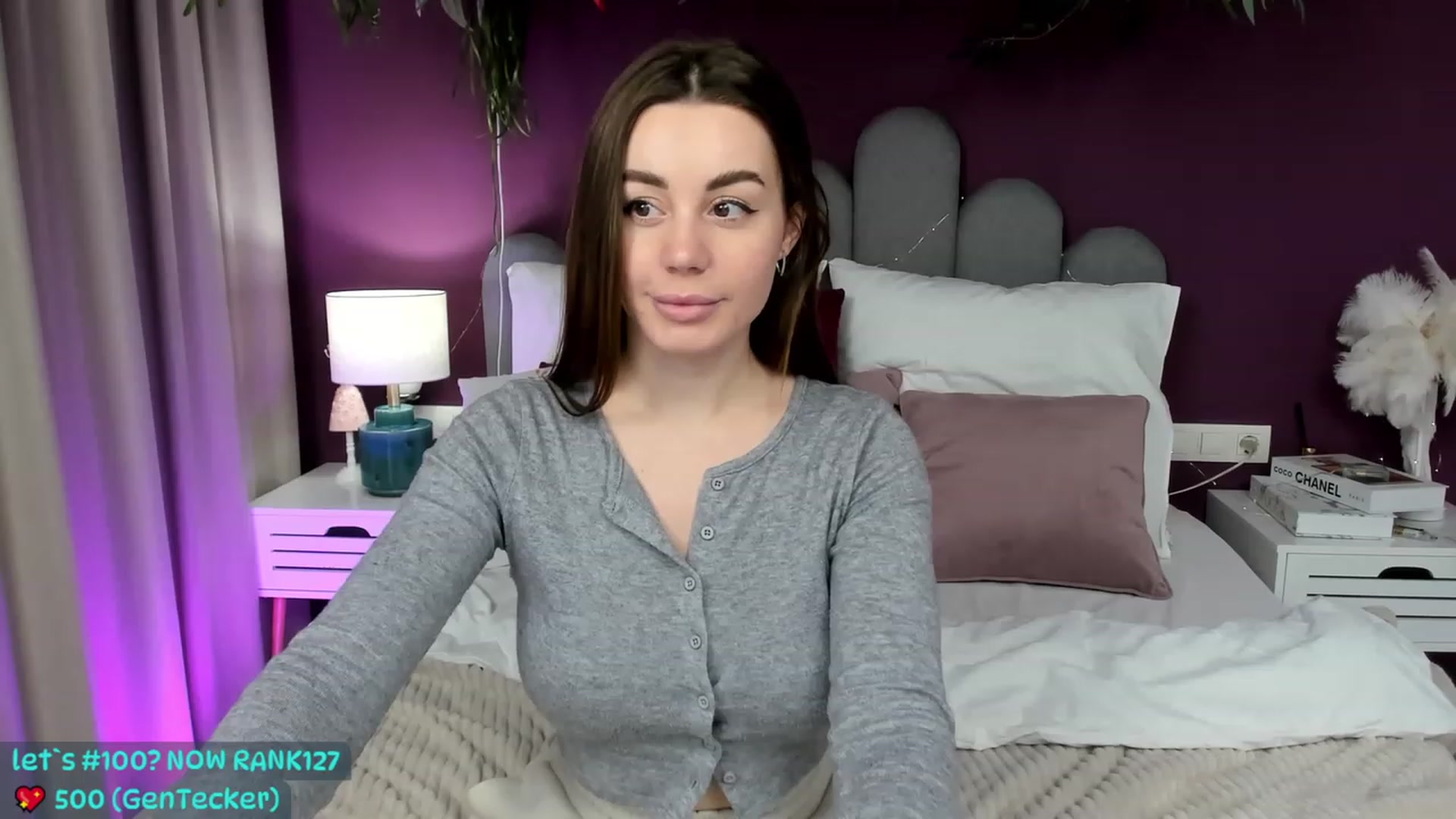 Gallery image thumbnail from AnnCutie's myfreecams stream on, 04/12/2023, 15:39 image 10 of 20