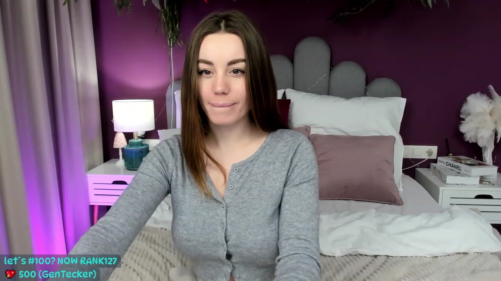 Gallery image thumbnail from AnnCutie's myfreecams stream on, 04/12/2023, 15:39 image 15 of 20