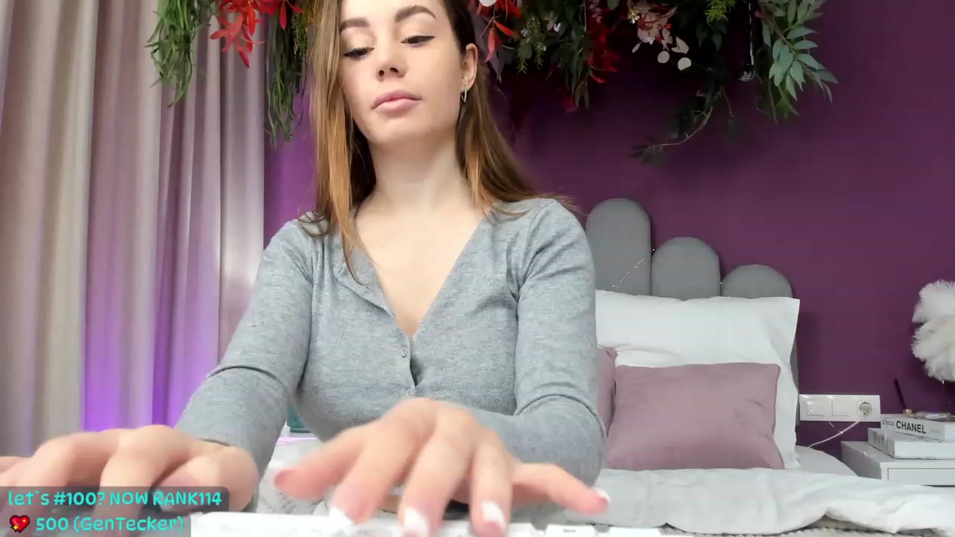 Gallery image thumbnail from AnnCutie's myfreecams stream on, 04/13/2023, 06:33 image 9 of 20