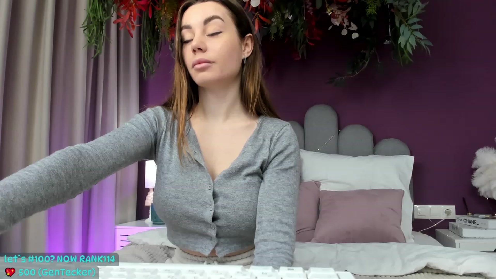 Gallery image thumbnail from AnnCutie's myfreecams stream on, 04/13/2023, 06:33 image 3 of 20