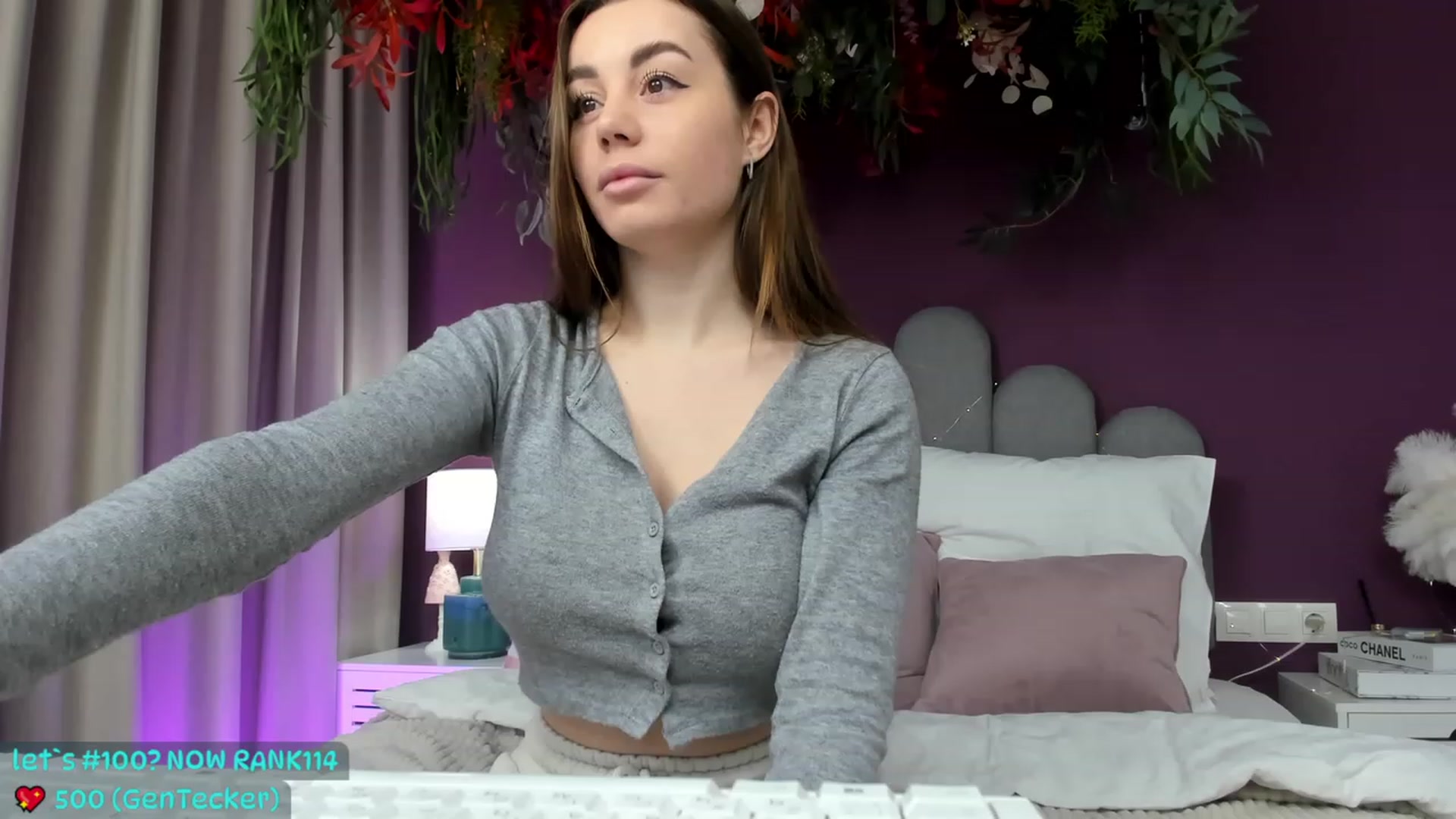 Gallery image thumbnail from AnnCutie's myfreecams stream on, 04/13/2023, 06:33 image 4 of 20