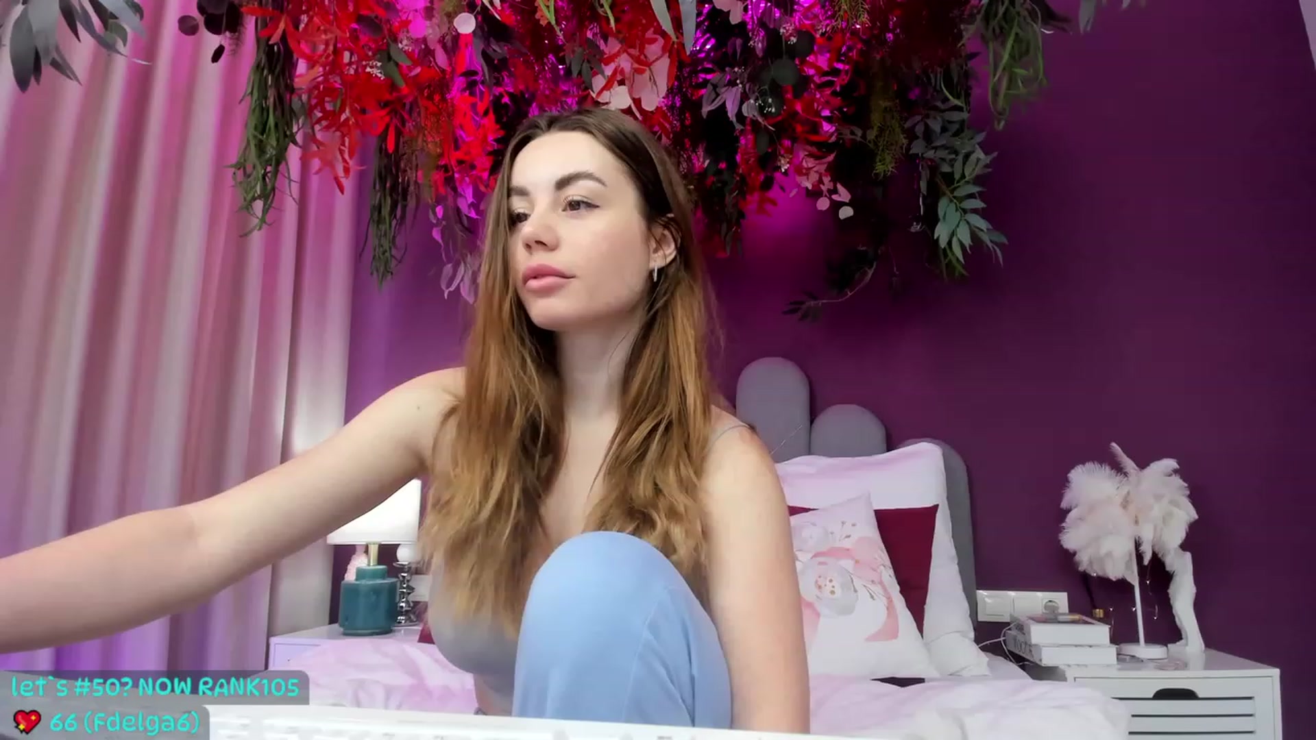 Gallery image thumbnail from AnnCutie's myfreecams stream on, 04/17/2023, 07:03 image 12 of 20