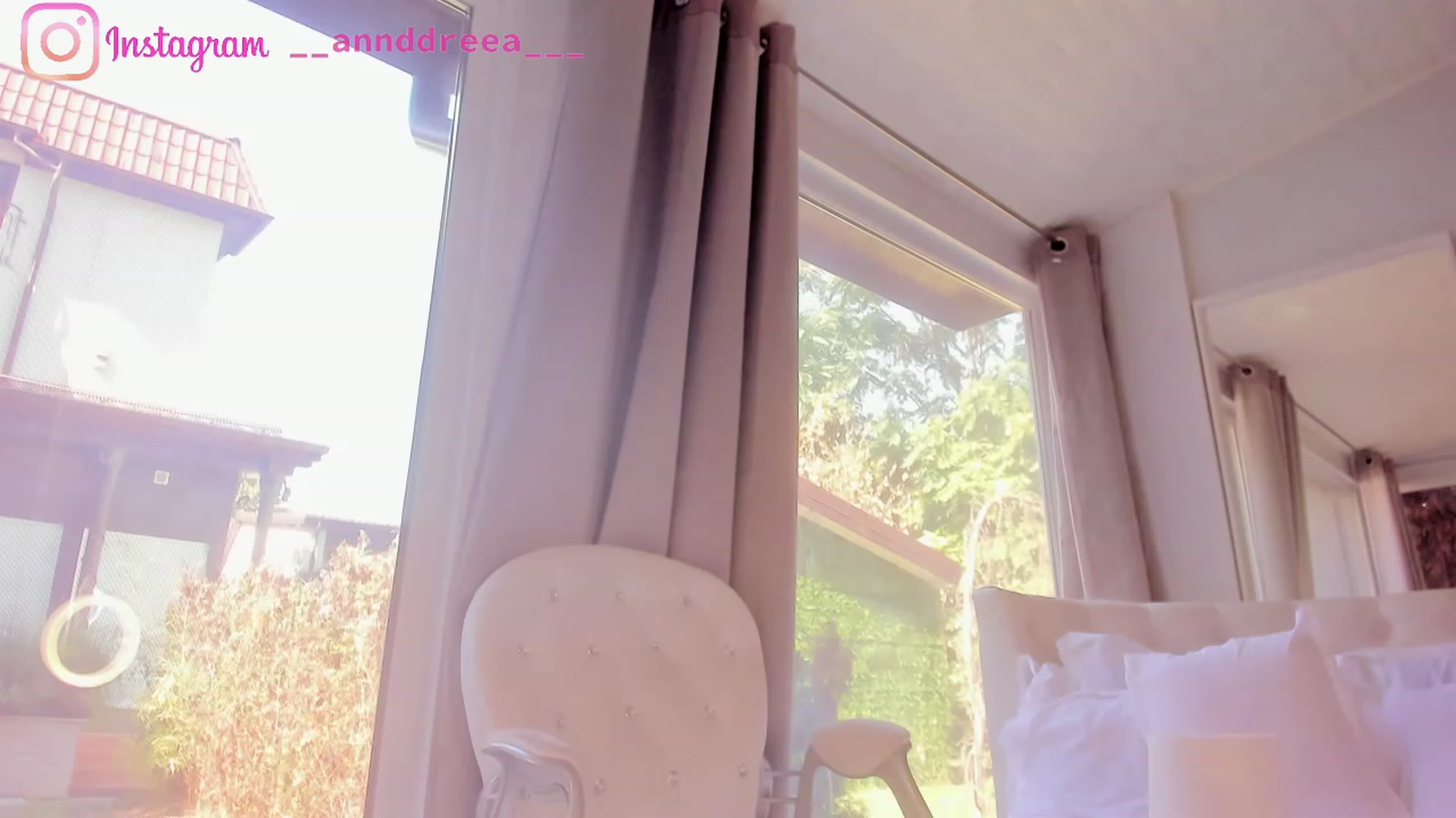 Gallery image thumbnail from AnnSelly's myfreecams stream on, 08/05/2023, 13:22 image 11 of 20