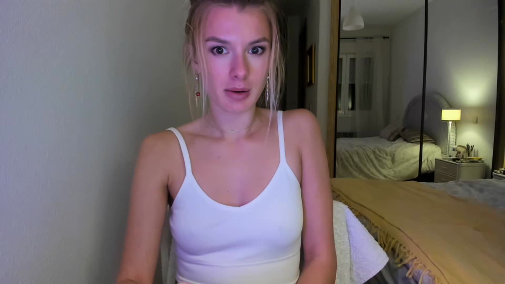 Gallery image thumbnail from AnnSweetAngel's myfreecams stream on, 11/24/2022, 01:43 image 13 of 20