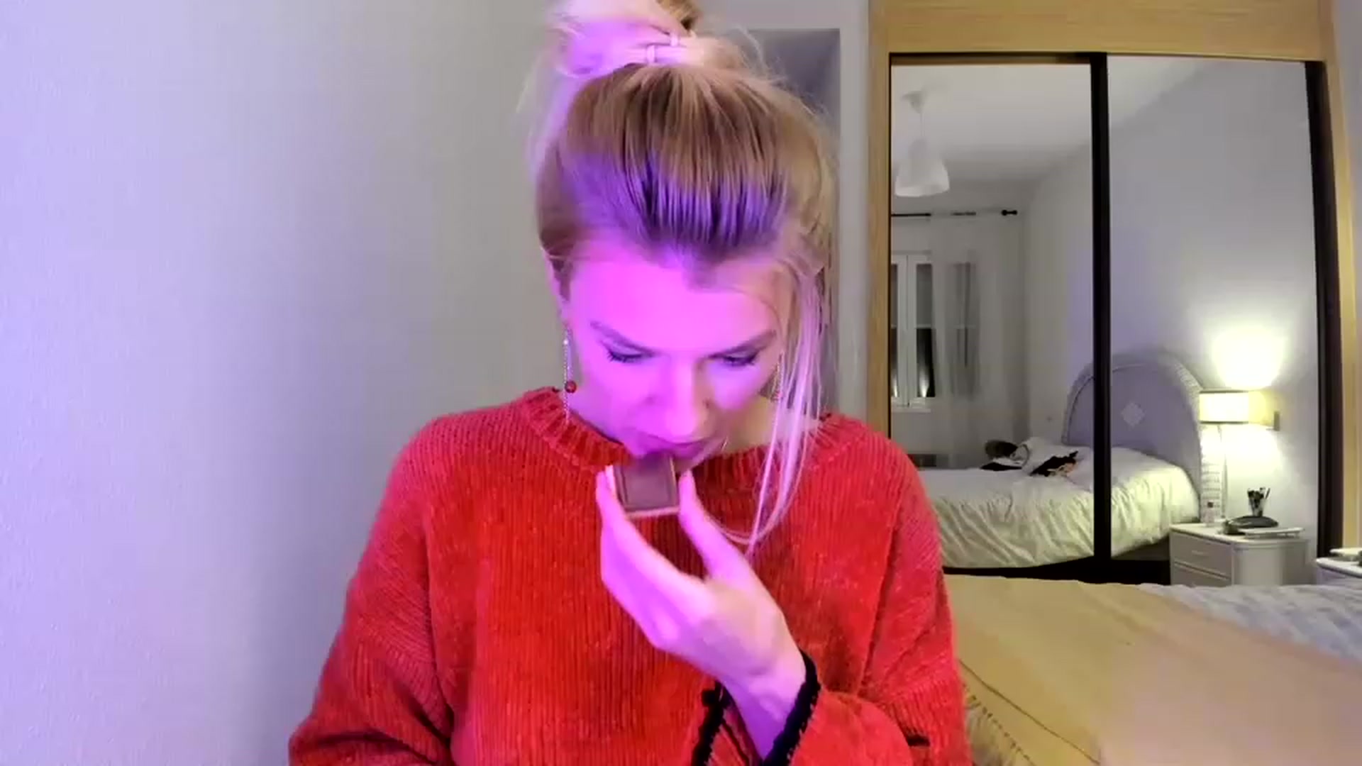 Gallery image thumbnail from AnnSweetAngel's myfreecams stream on, 11/26/2022, 01:59 image 5 of 20