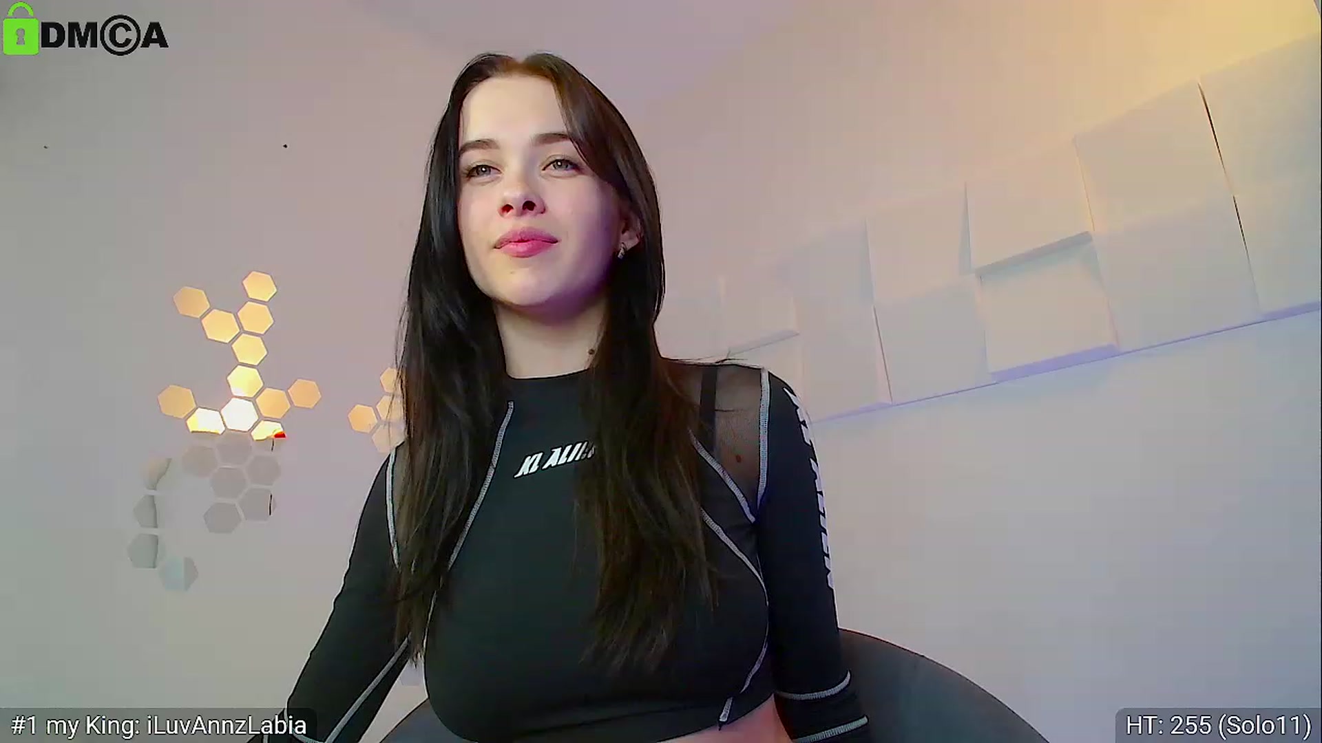Gallery image thumbnail from AnnWettie's myfreecams stream on, 03/22/2023, 24:01 image 19 of 20