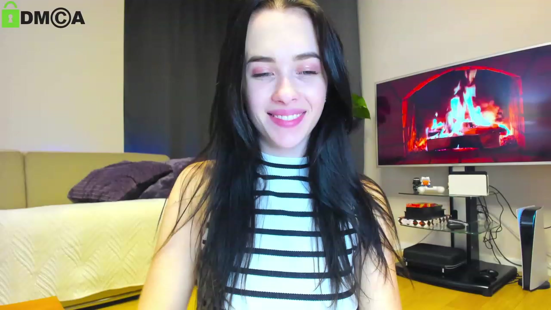 Gallery image thumbnail from AnnWettie's myfreecams stream on, 04/14/2023, 20:08 image 13 of 20