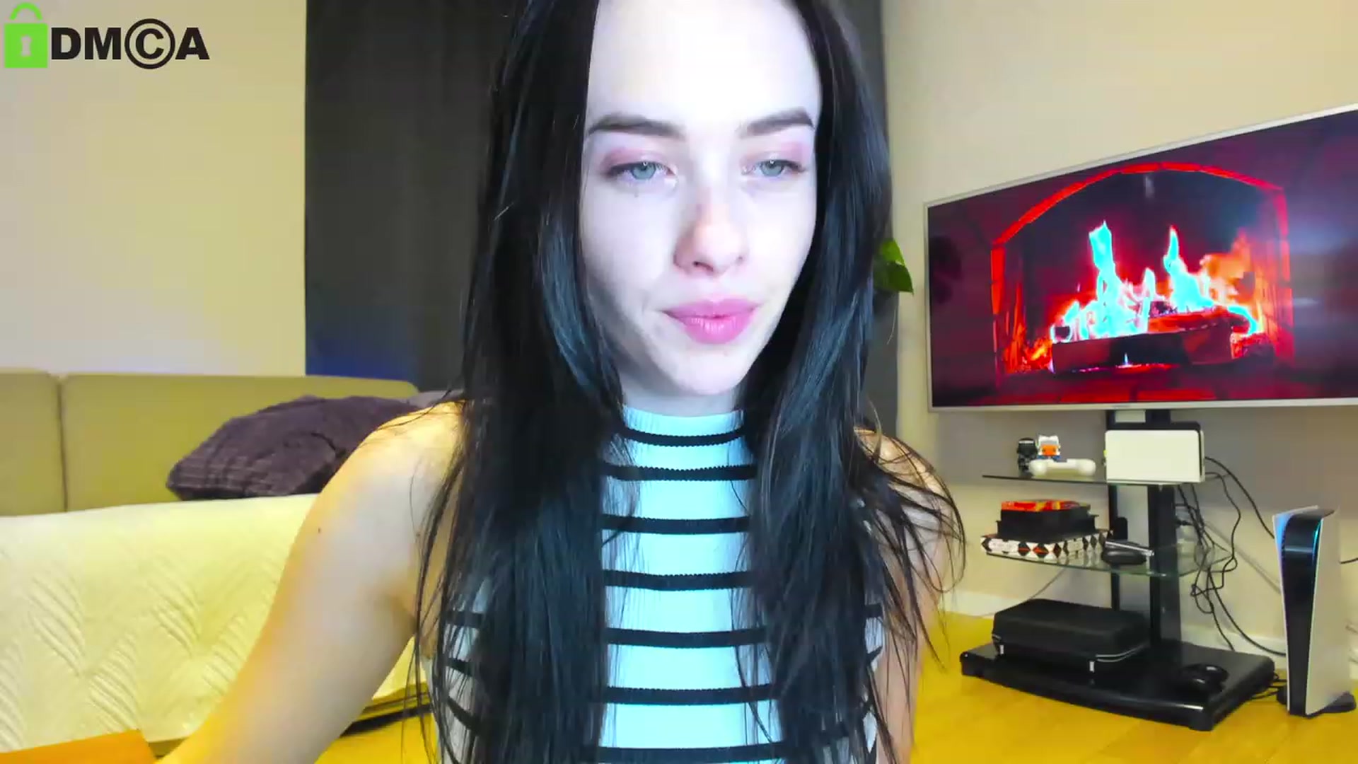 Gallery image thumbnail from AnnWettie's myfreecams stream on, 04/14/2023, 20:08 image 14 of 20