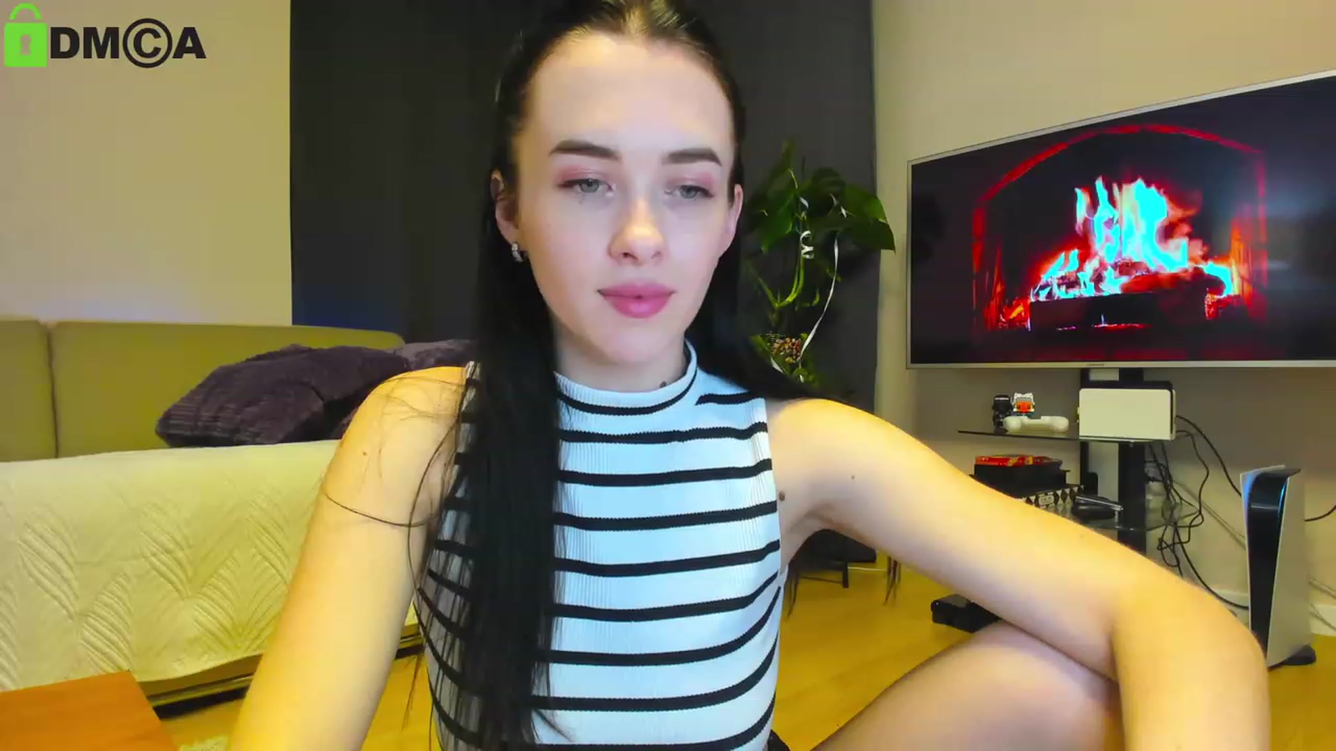 Gallery image thumbnail from AnnWettie's myfreecams stream on, 04/14/2023, 20:08 image 12 of 20