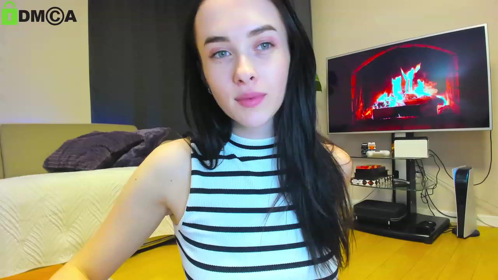 Gallery image thumbnail from AnnWettie's myfreecams stream on, 04/14/2023, 21:00 image 5 of 20