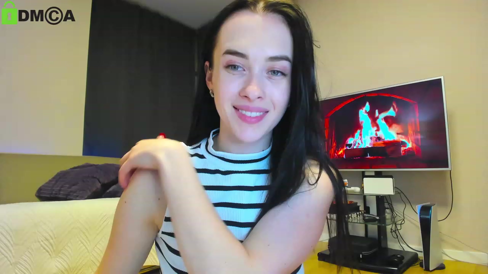 Gallery image thumbnail from AnnWettie's myfreecams stream on, 04/14/2023, 21:00 image 12 of 20