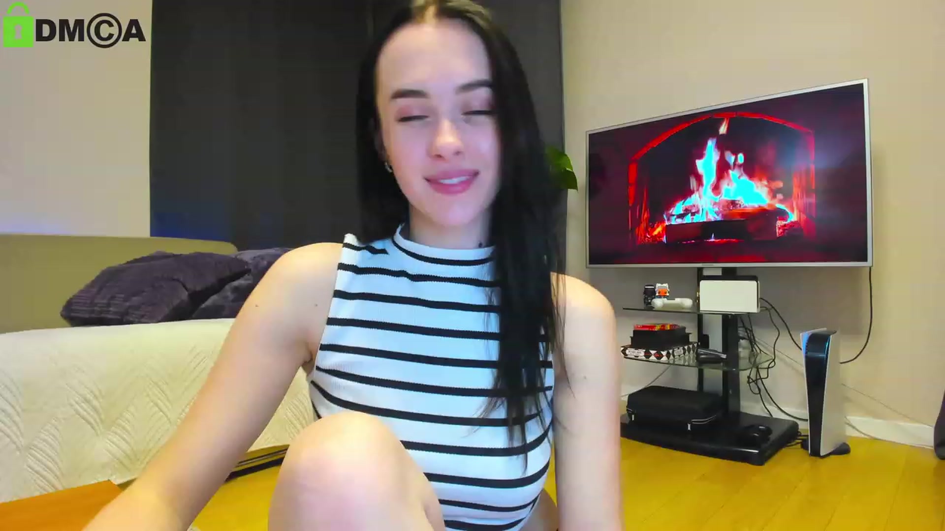 Gallery image thumbnail from AnnWettie's myfreecams stream on, 04/14/2023, 21:00 image 13 of 20