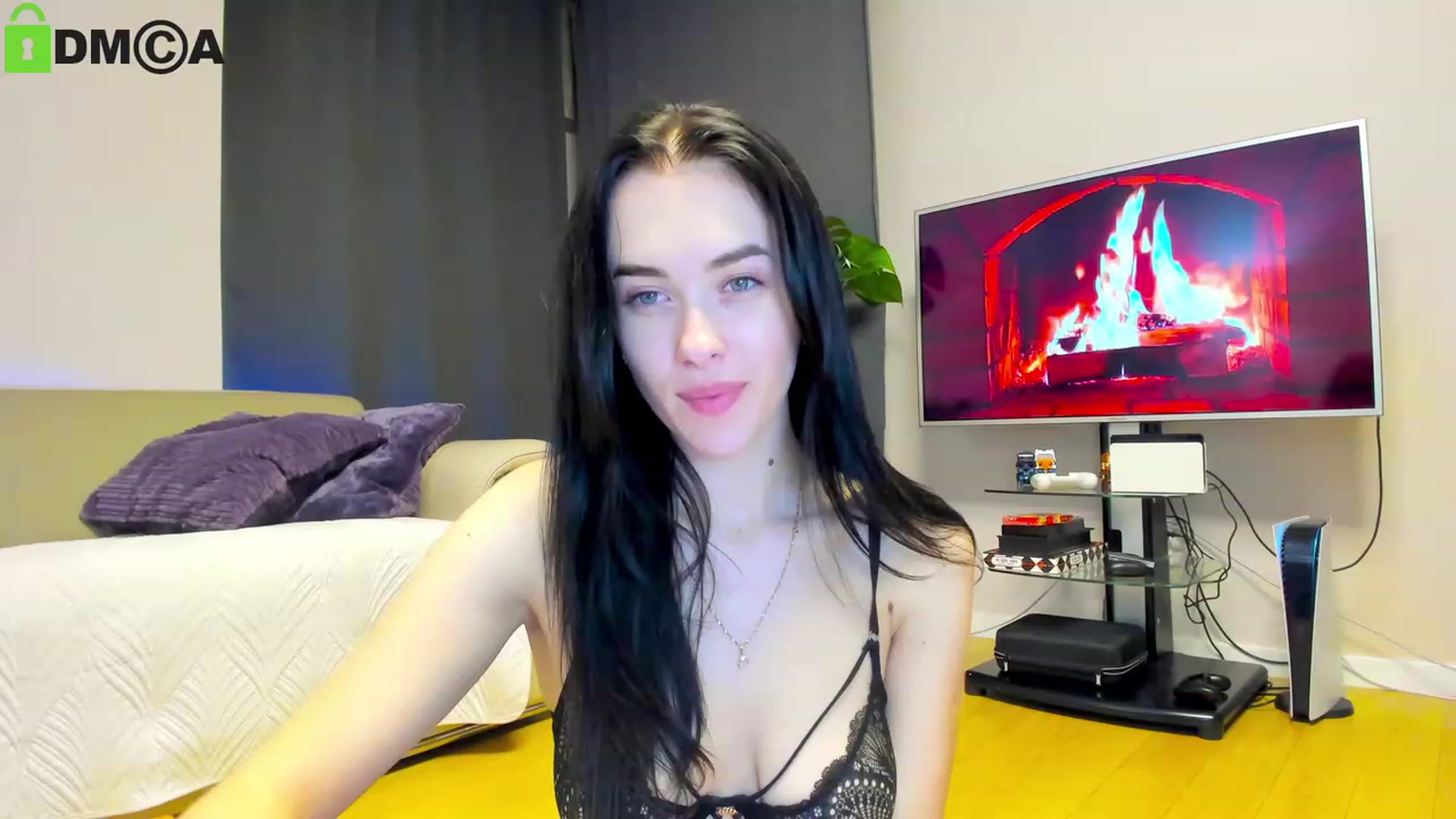 Gallery image thumbnail from AnnWettie's myfreecams stream on, 04/14/2023, 23:39 image 17 of 20