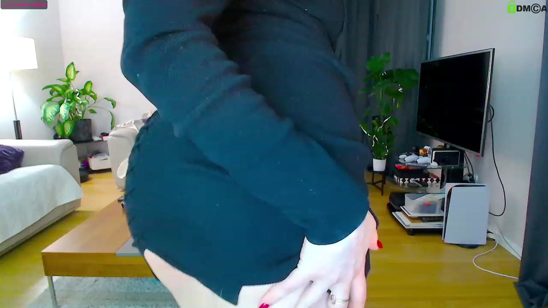 Gallery image thumbnail from AnnWettie's myfreecams stream on, 04/20/2023, 23:41 image 9 of 20