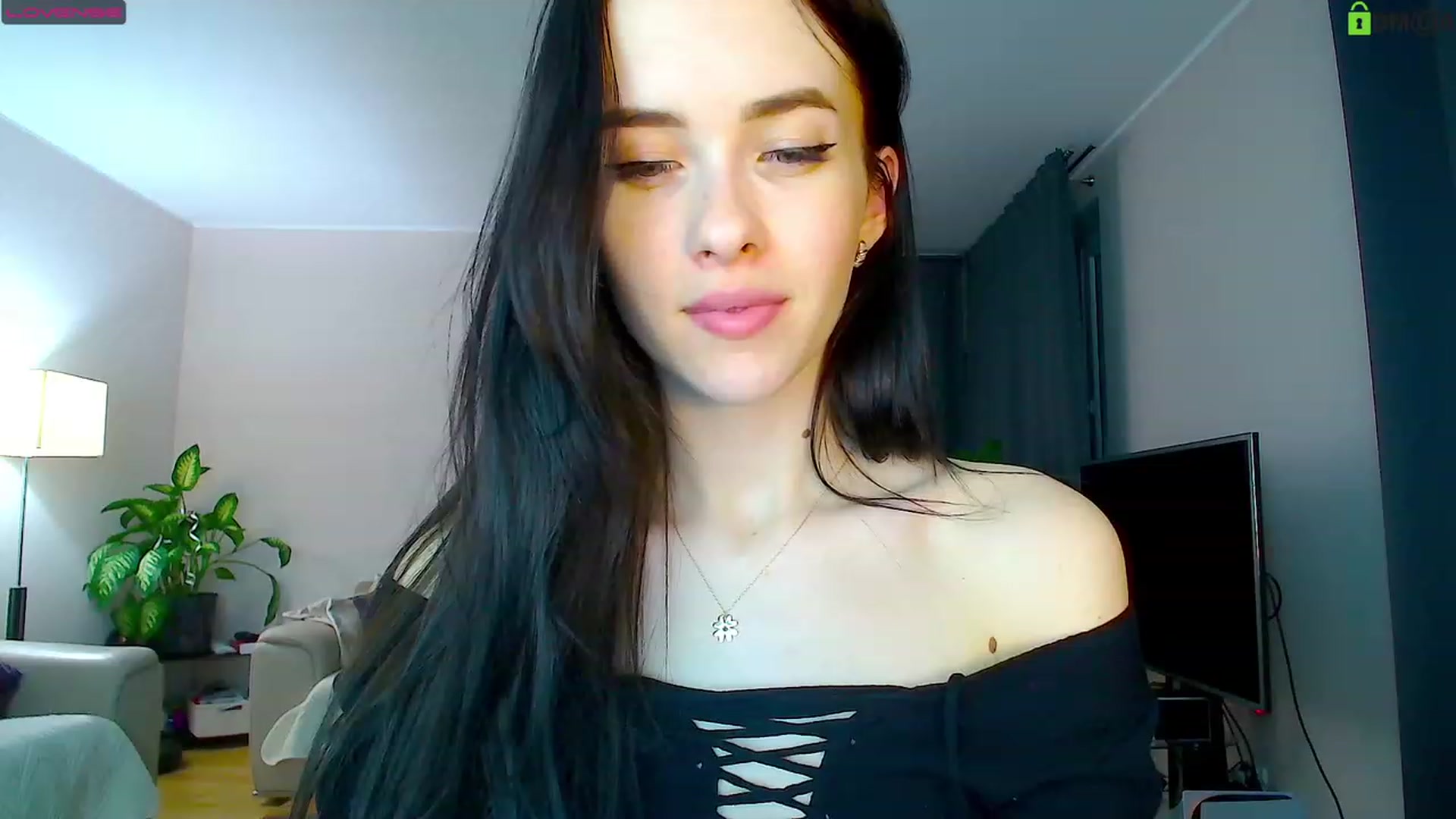 Gallery image thumbnail from AnnWettie's myfreecams stream on, 04/20/2023, 23:41 image 16 of 20