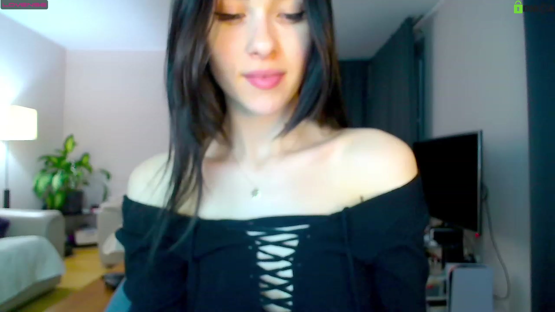 Gallery image thumbnail from AnnWettie's myfreecams stream on, 04/20/2023, 23:41 image 15 of 20