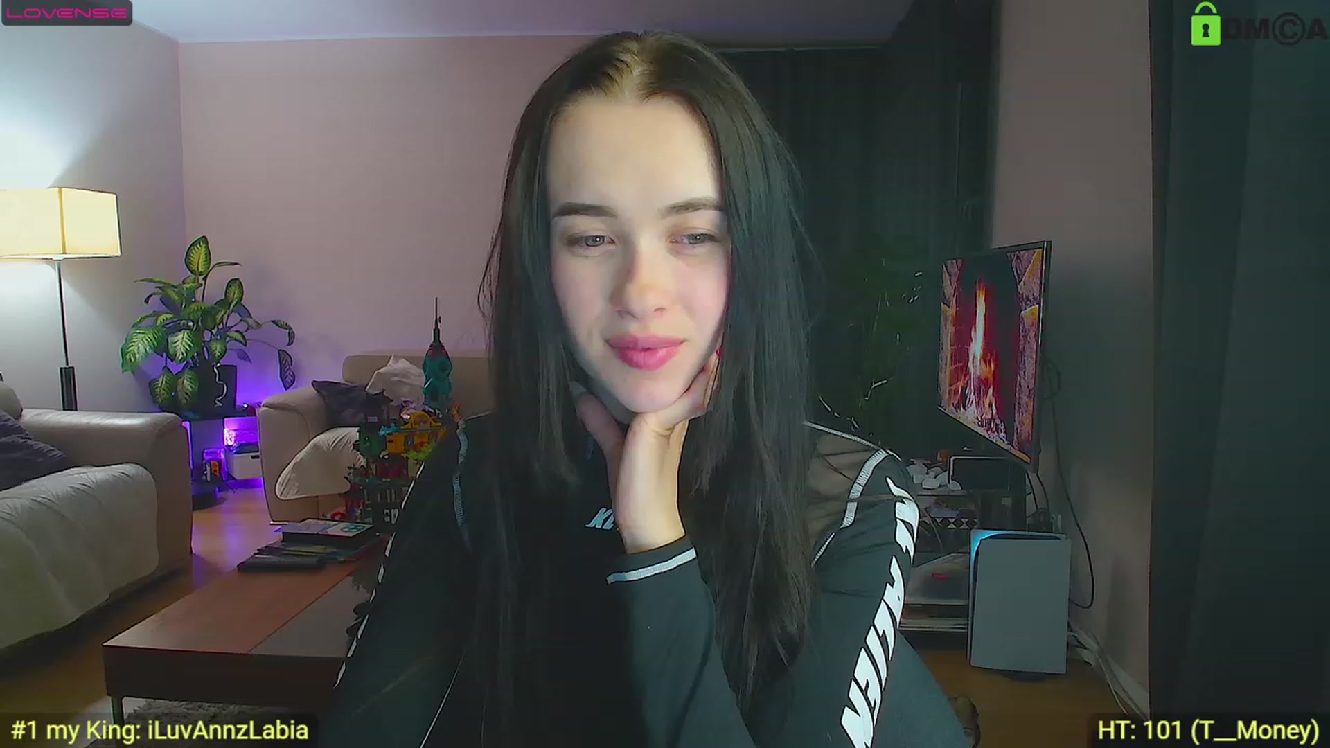 Gallery image thumbnail from AnnWettie's myfreecams stream on, 04/28/2023, 22:00 image 13 of 20