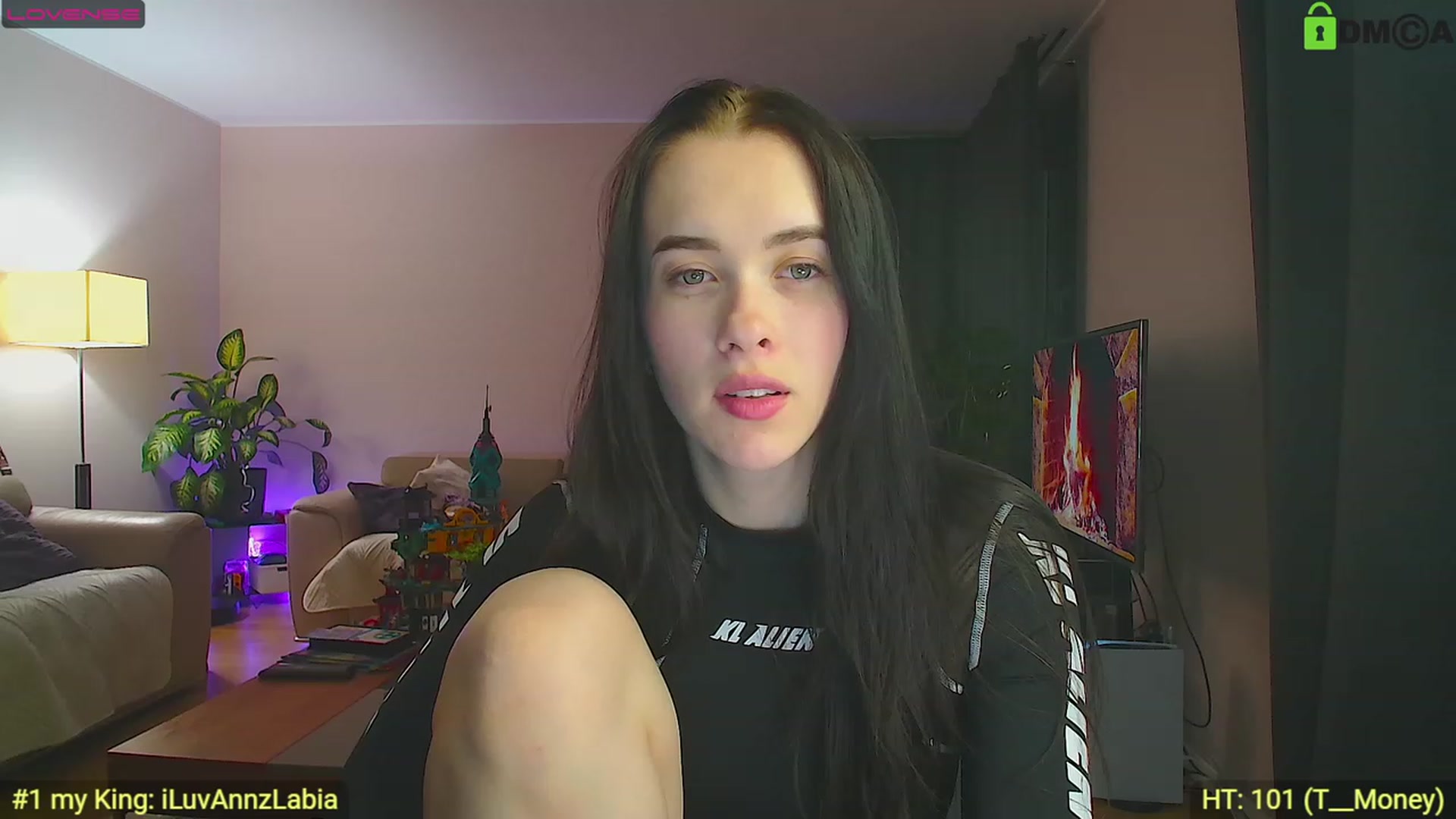 Gallery image thumbnail from AnnWettie's myfreecams stream on, 04/28/2023, 22:00 image 4 of 20