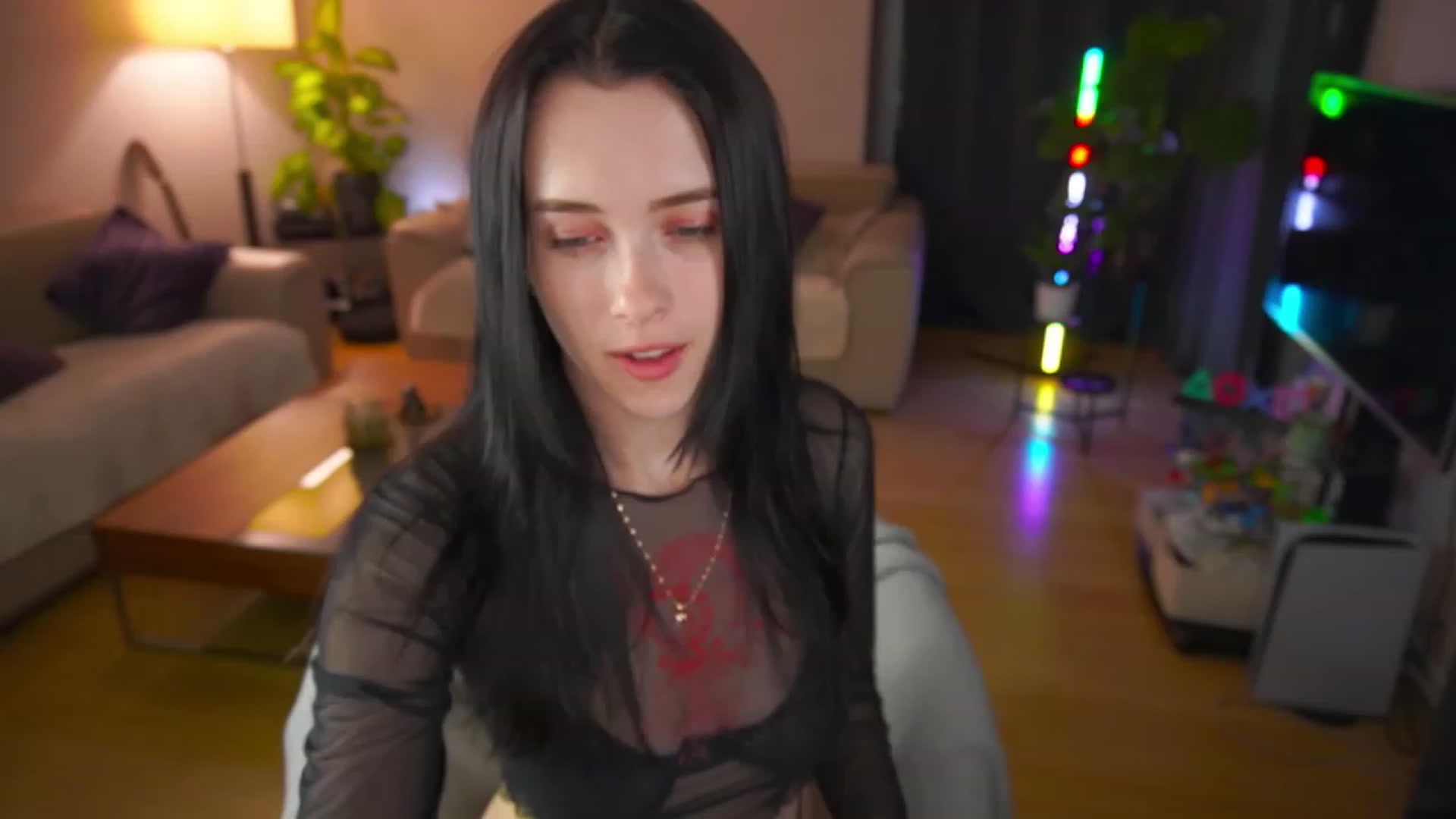 Gallery image thumbnail from AnnWettie's myfreecams stream on, 07/04/2023, 24:13 image 16 of 20