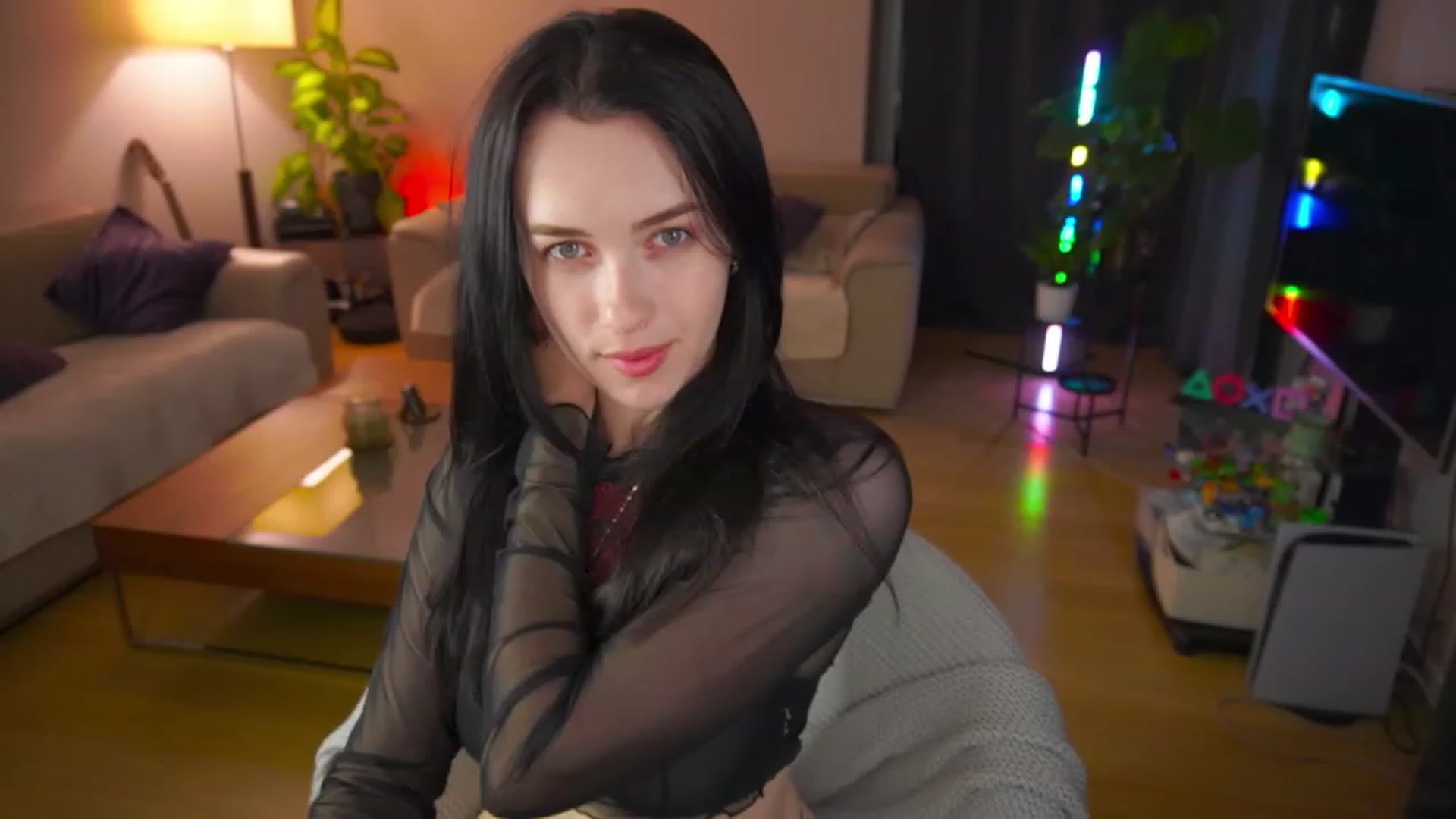 Gallery image thumbnail from AnnWettie's myfreecams stream on, 07/04/2023, 24:13 image 18 of 20