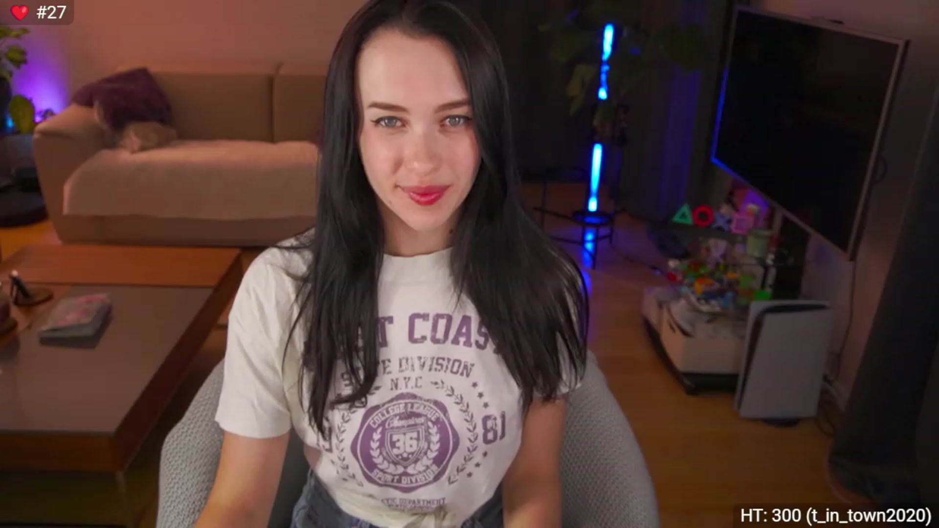 Gallery image thumbnail from AnnWettie's myfreecams stream on, 07/07/2023, 01:35 image 4 of 20