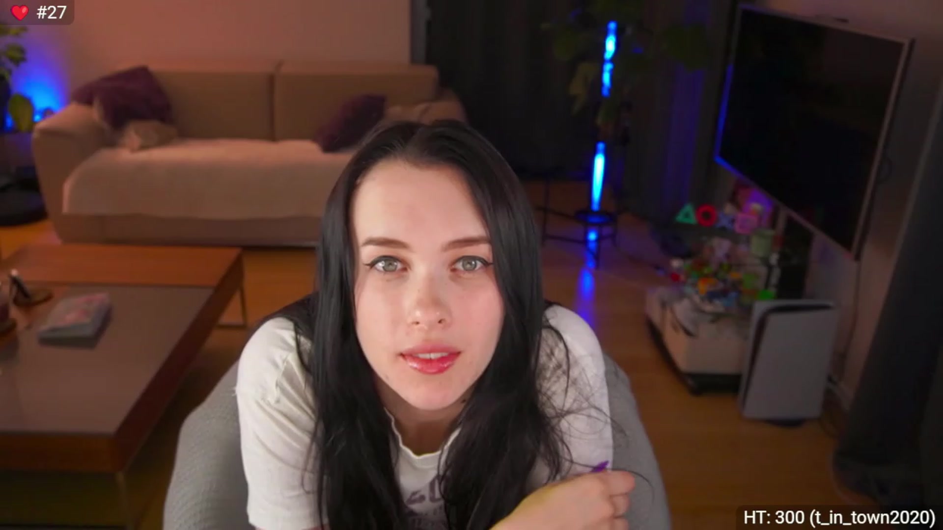 Gallery image thumbnail from AnnWettie's myfreecams stream on, 07/07/2023, 01:35 image 6 of 20