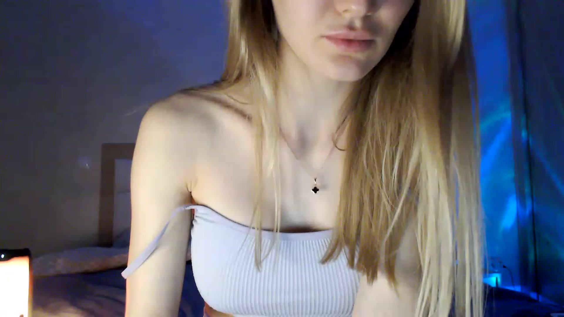 Gallery image thumbnail from Ann_apple's myfreecams stream on, 03/14/2023, 21:14 image 18 of 20