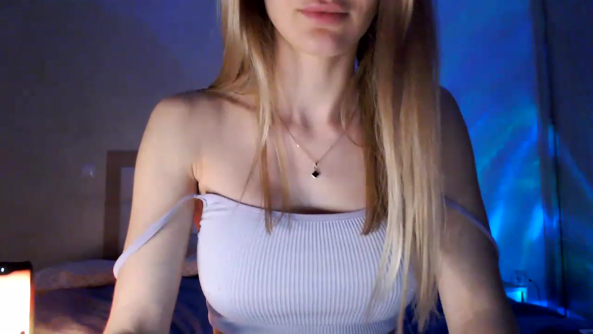Gallery image thumbnail from Ann_apple's myfreecams stream on, 03/14/2023, 21:14 image 19 of 20